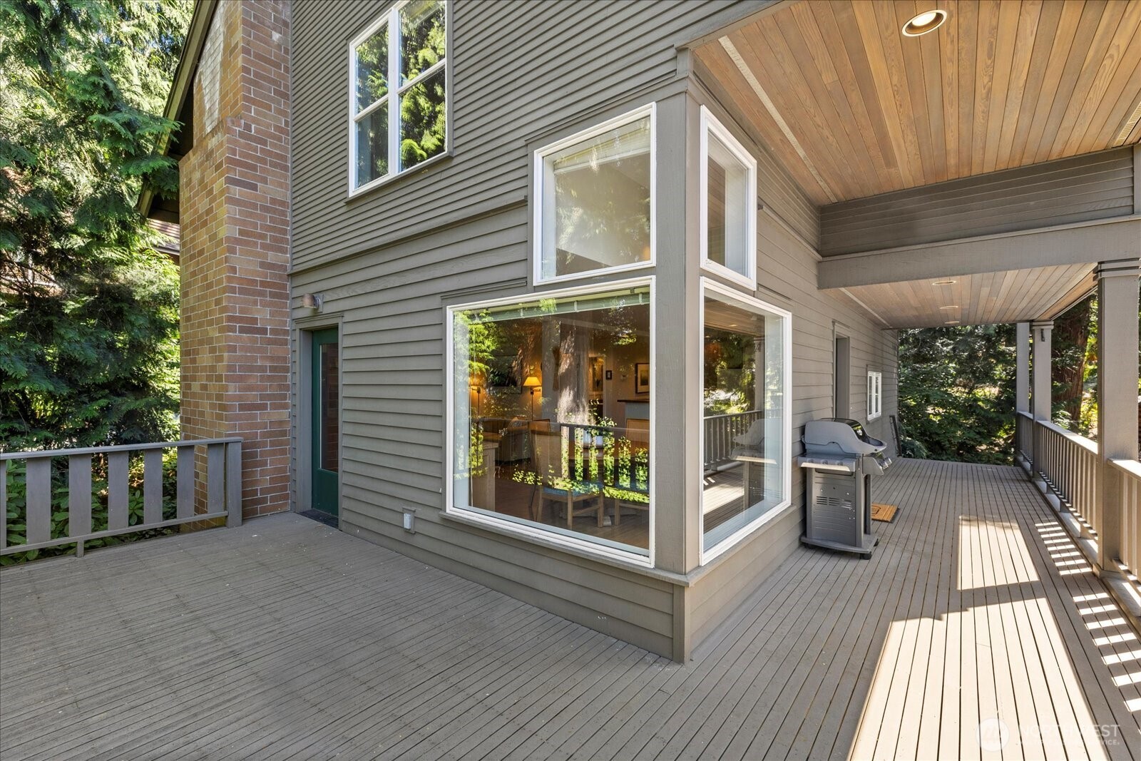 7104 NE 118th Street
