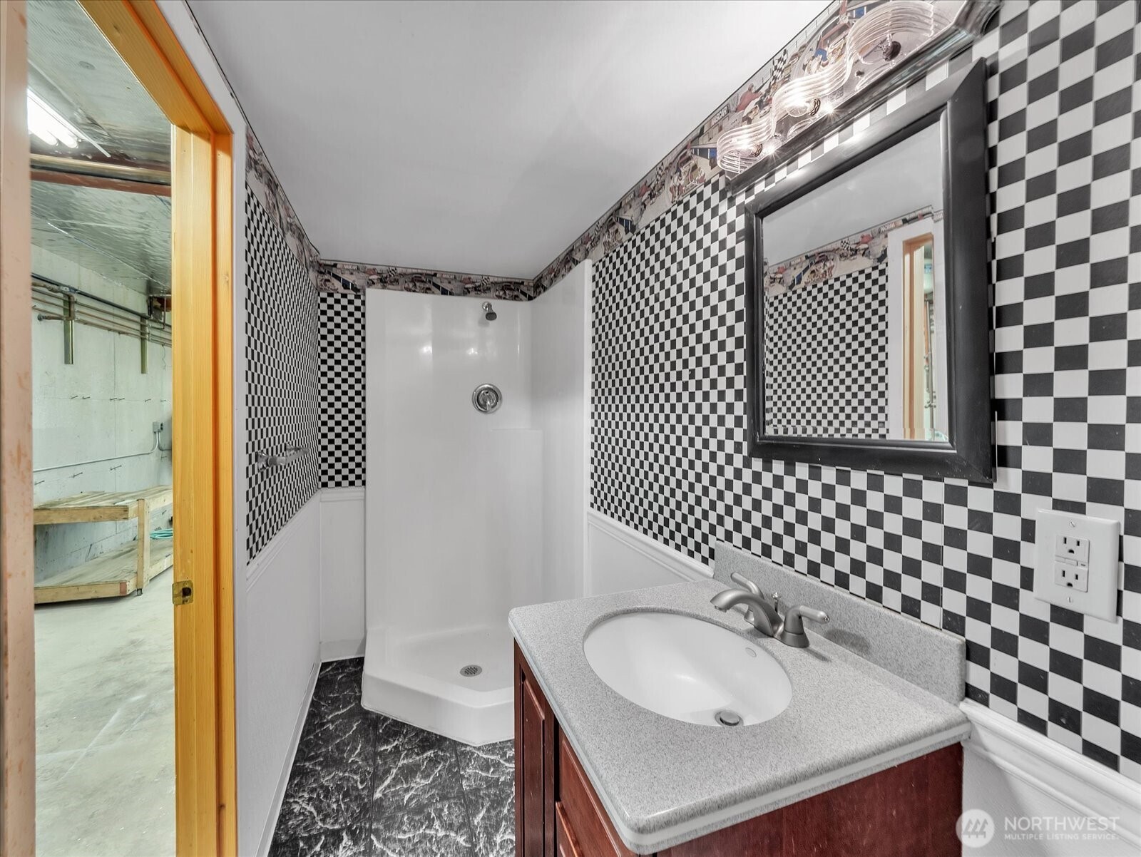 2117 256th Street NW