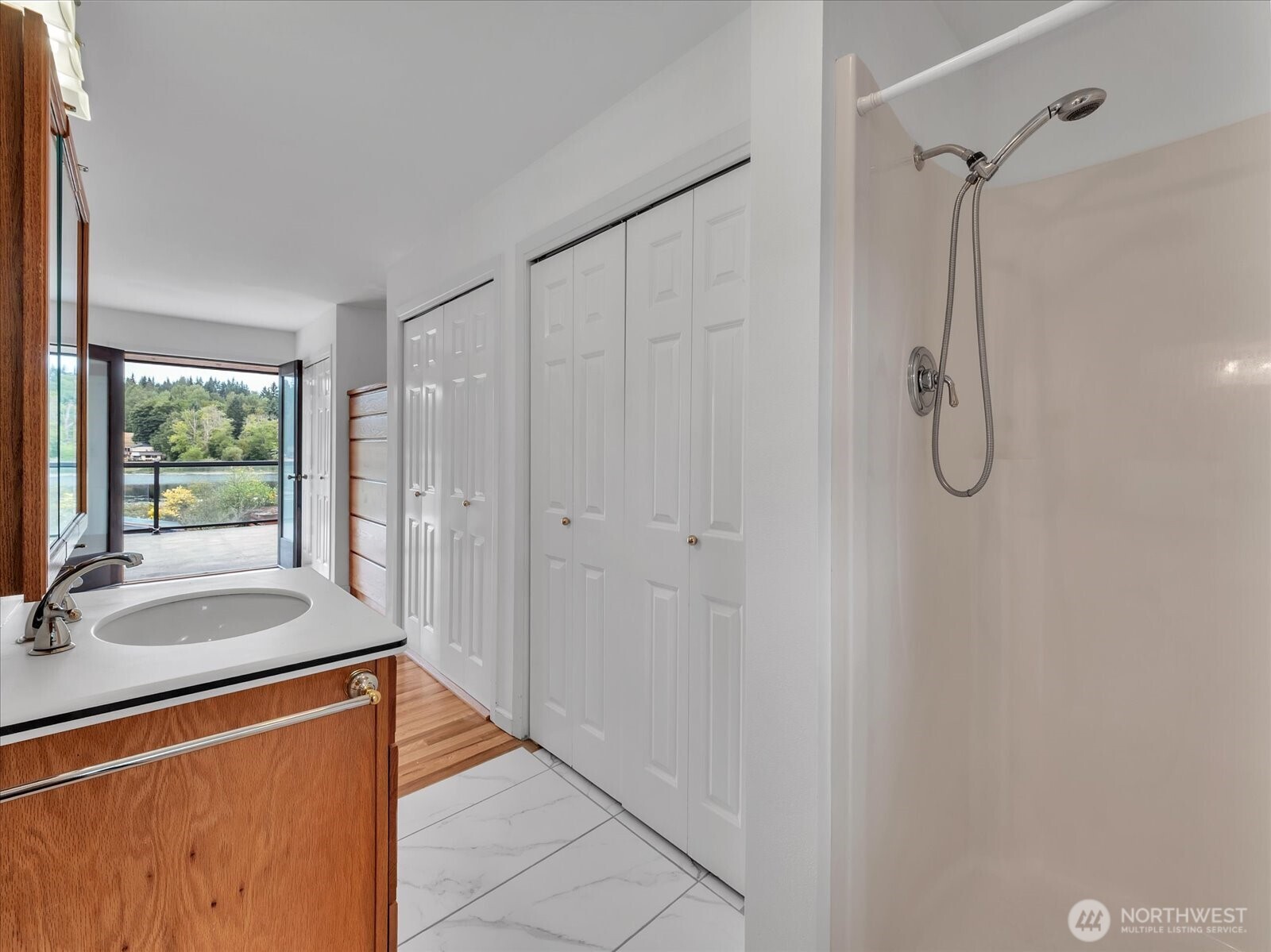 2117 256th Street NW