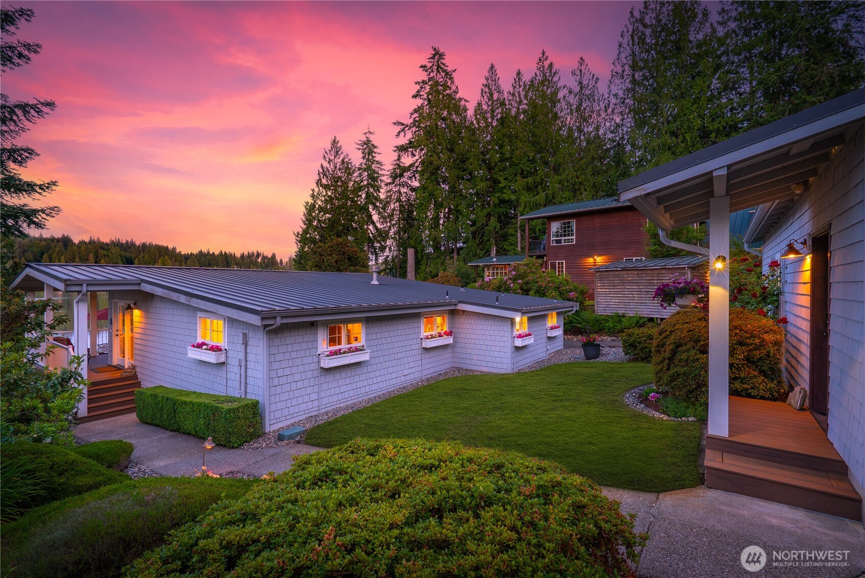 29 NW LAKE ROESIGER ROAD