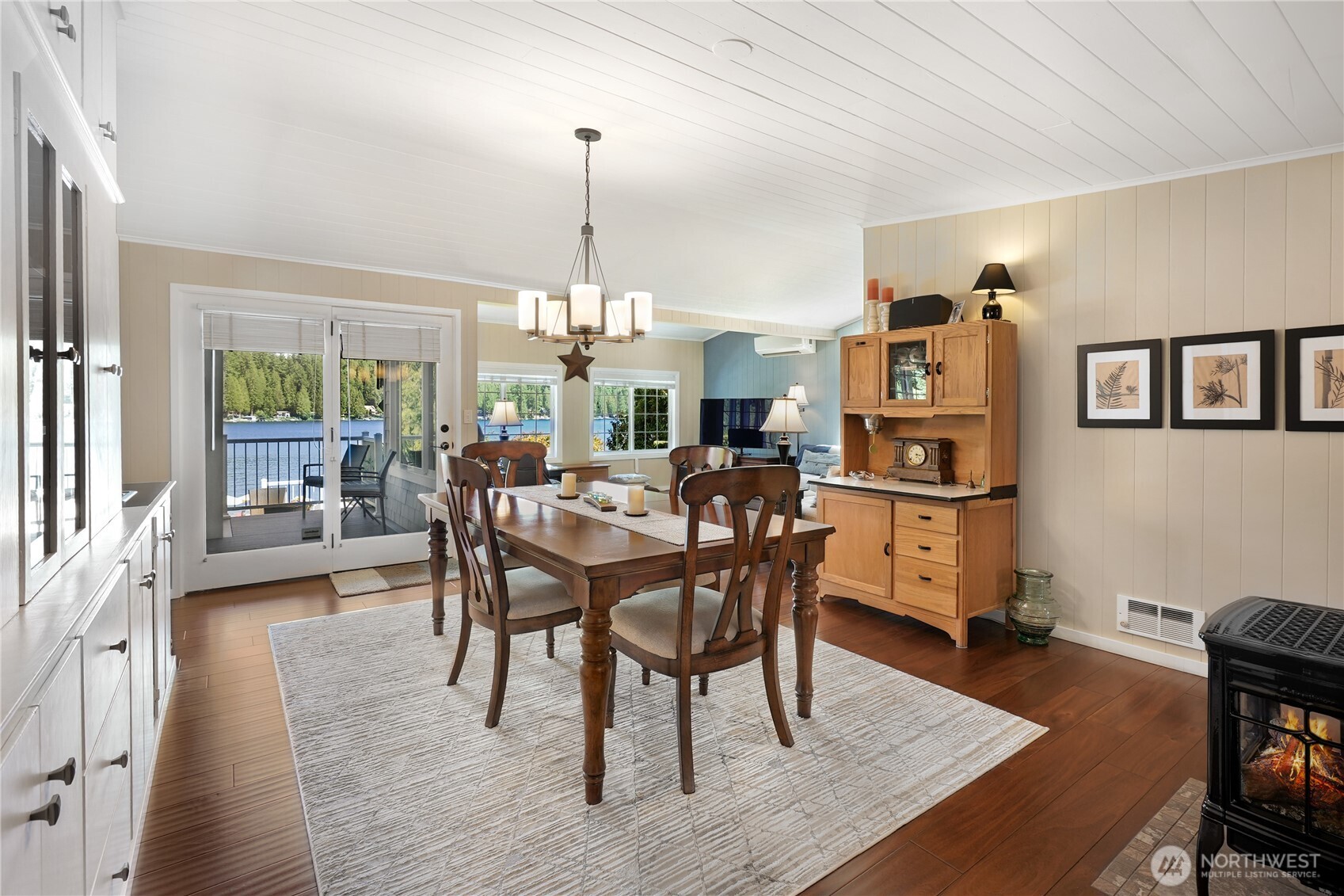 29 NW LAKE ROESIGER ROAD