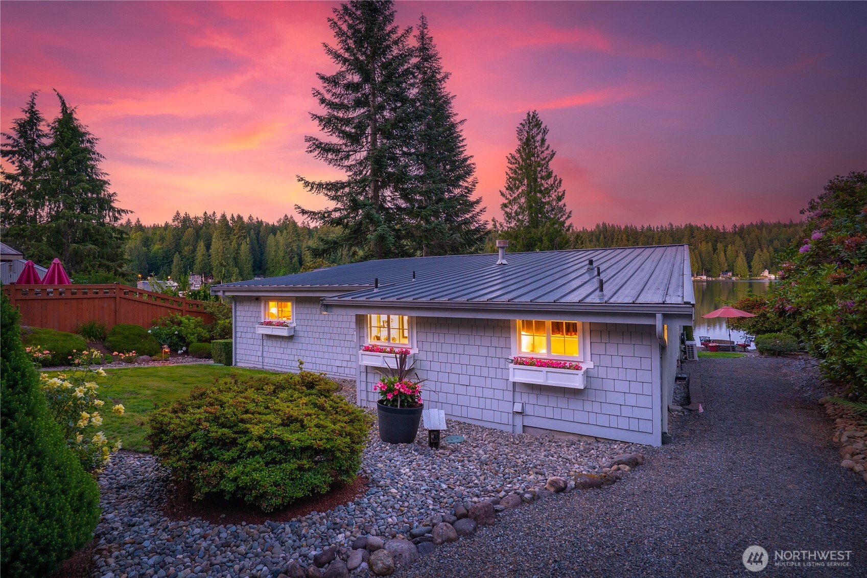 29 NW LAKE ROESIGER ROAD