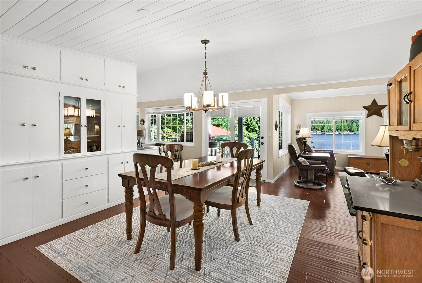 29 NW LAKE ROESIGER ROAD