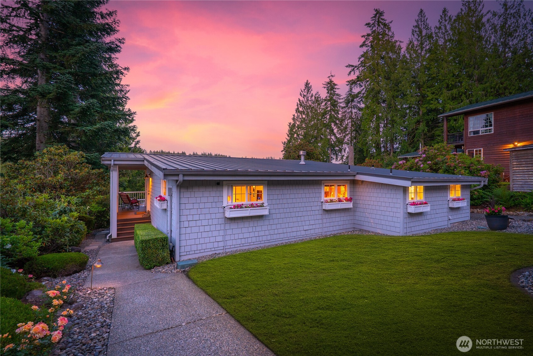 29 NW LAKE ROESIGER ROAD