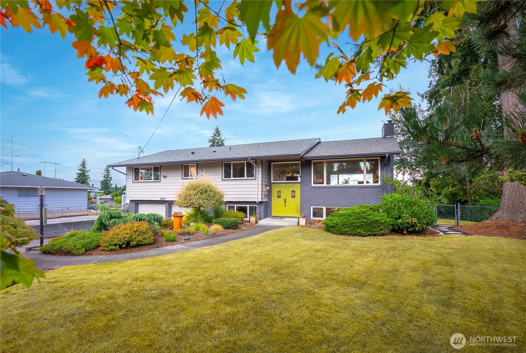 8831 RIVERCREST AVENUE