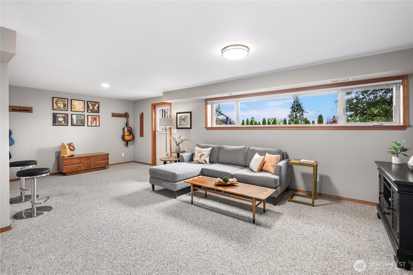 8831 RIVERCREST AVENUE