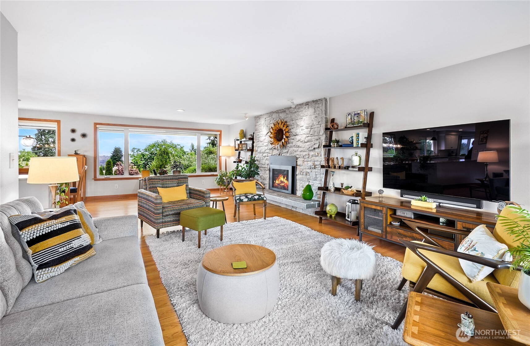 8831 RIVERCREST AVENUE