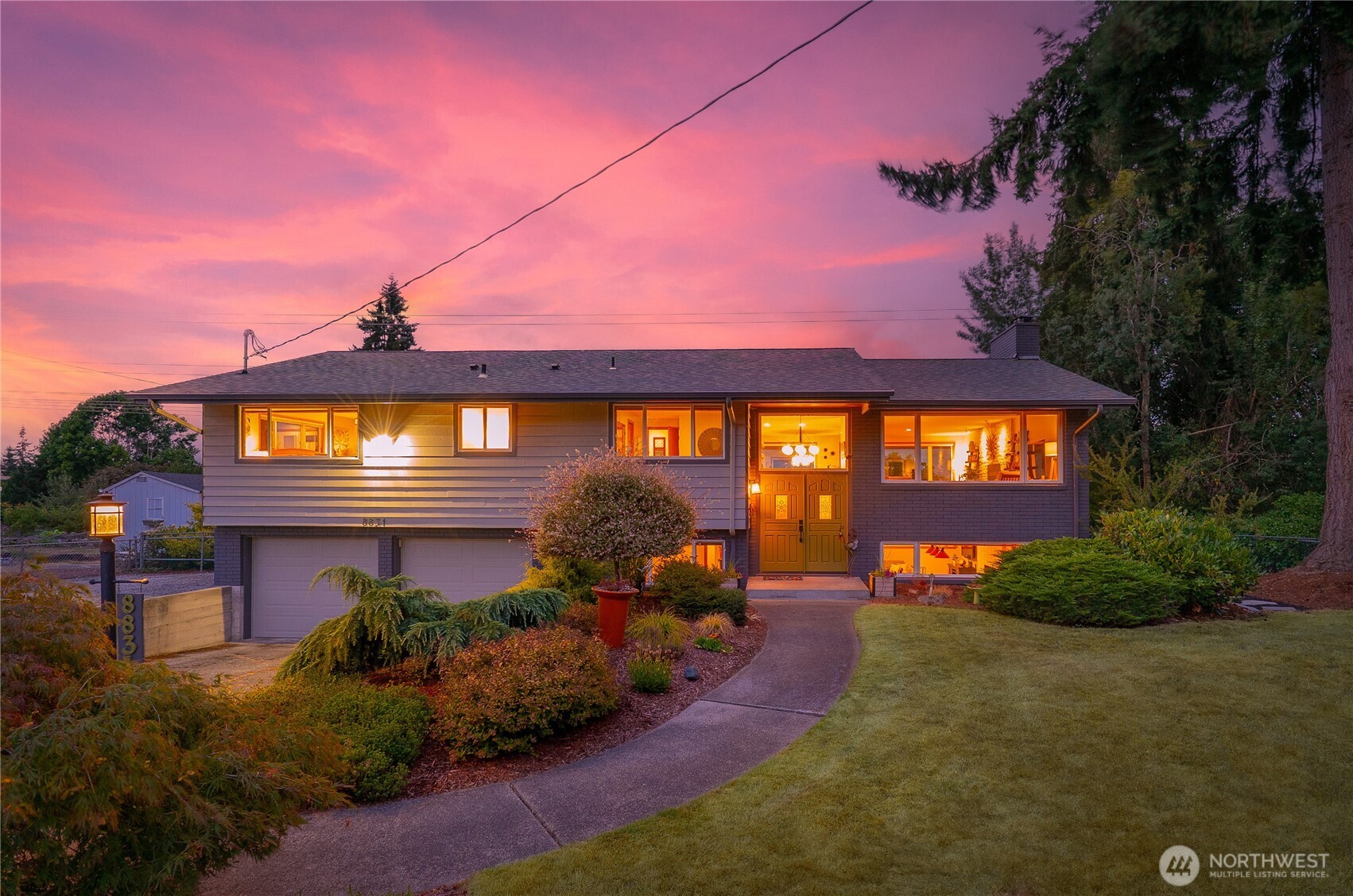 8831 RIVERCREST AVENUE