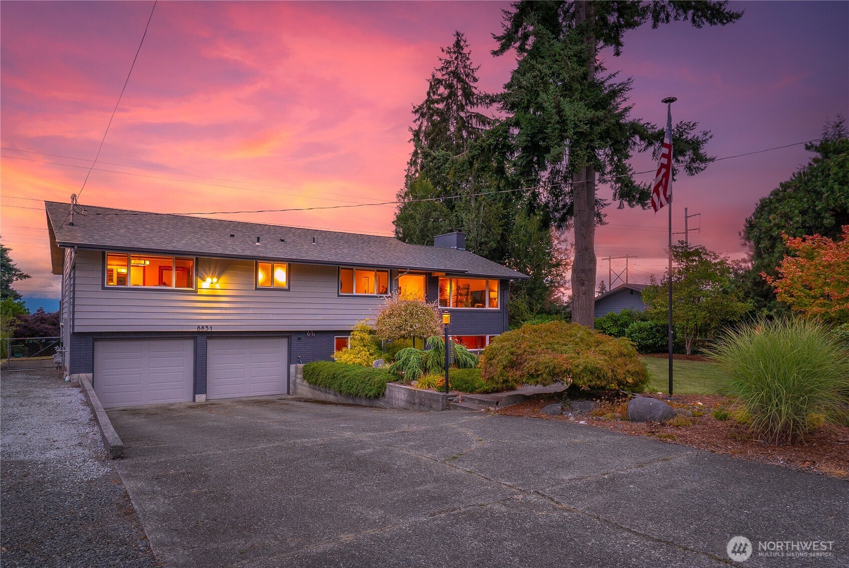 8831 RIVERCREST AVENUE