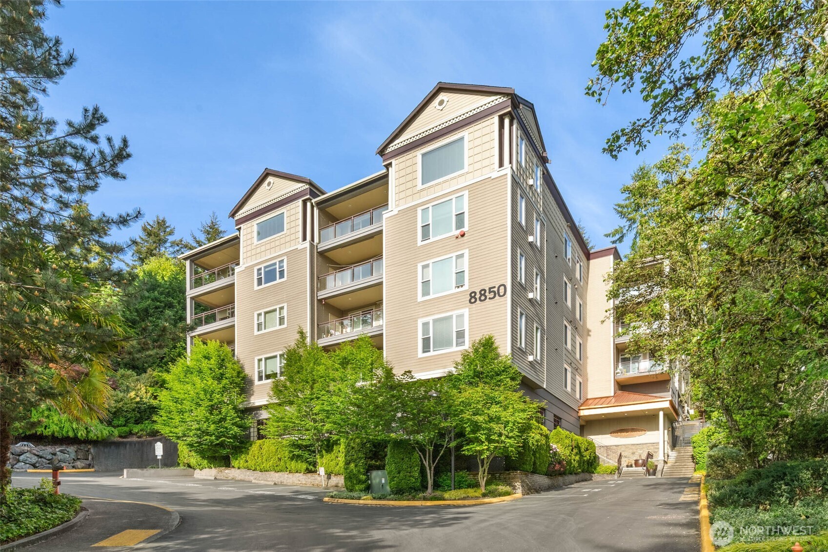 8850 Redmond Woodinville Road NE Unit: 305