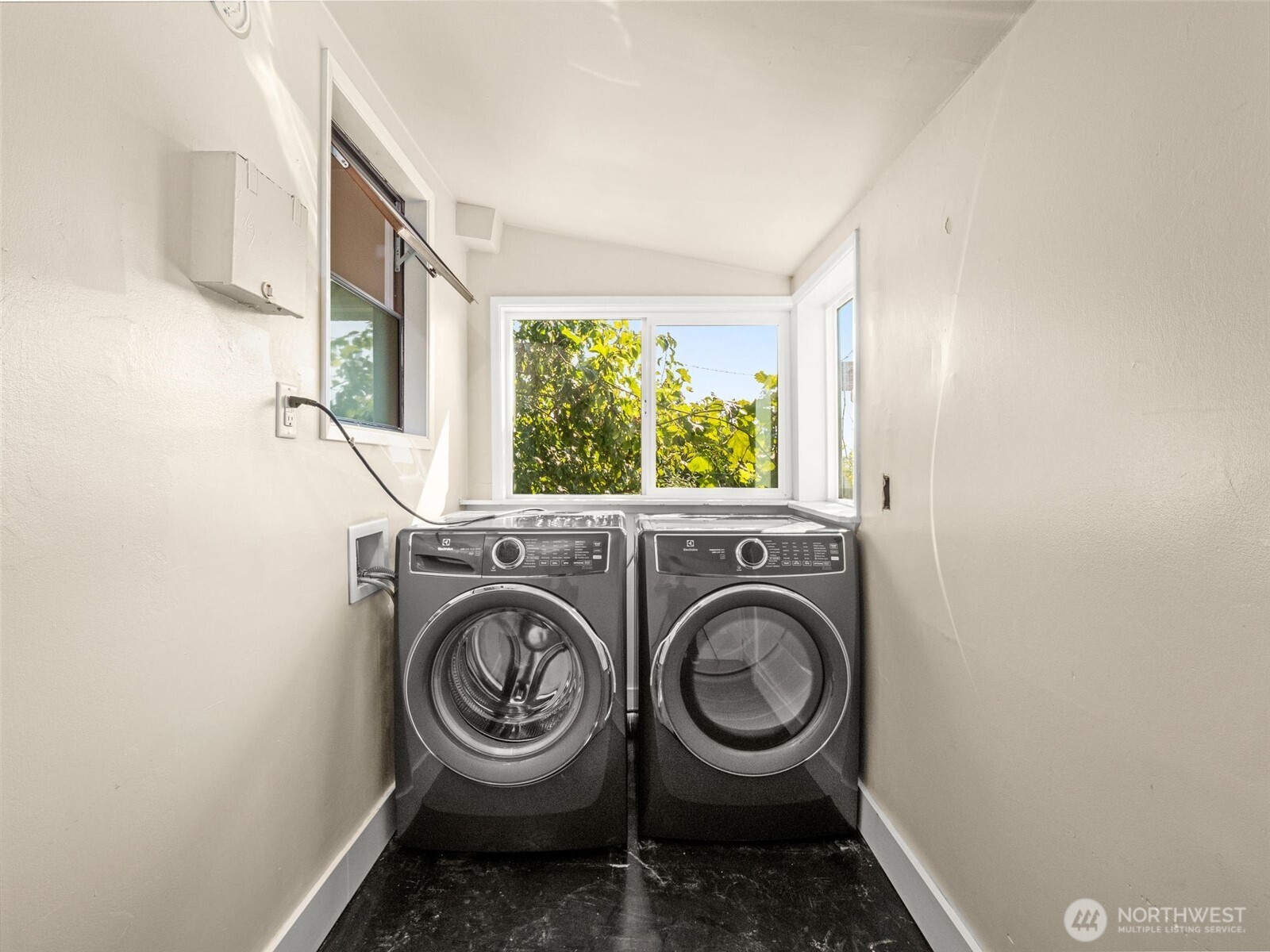 5115 S Mayflower Street