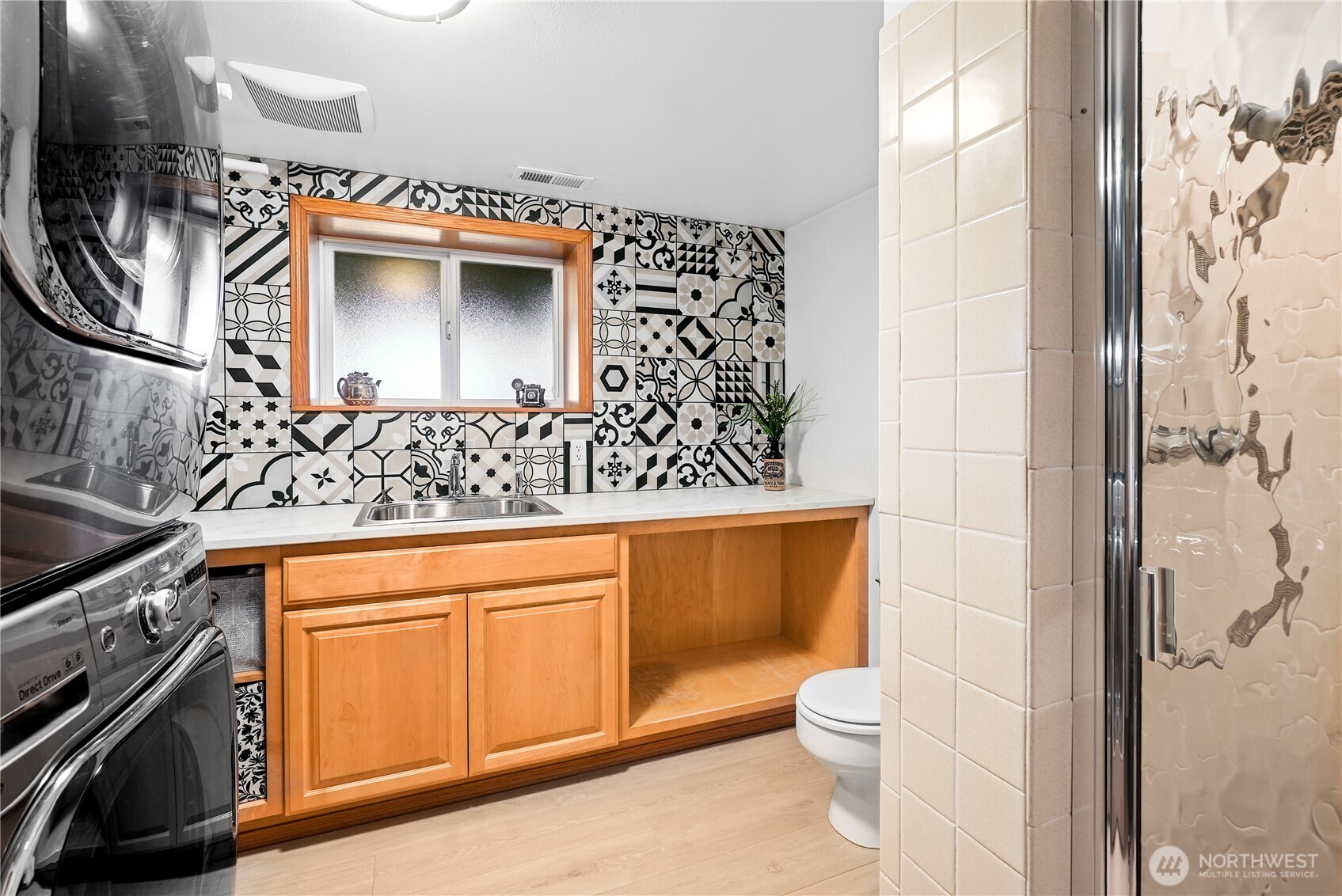 8831 RIVERCREST AVENUE