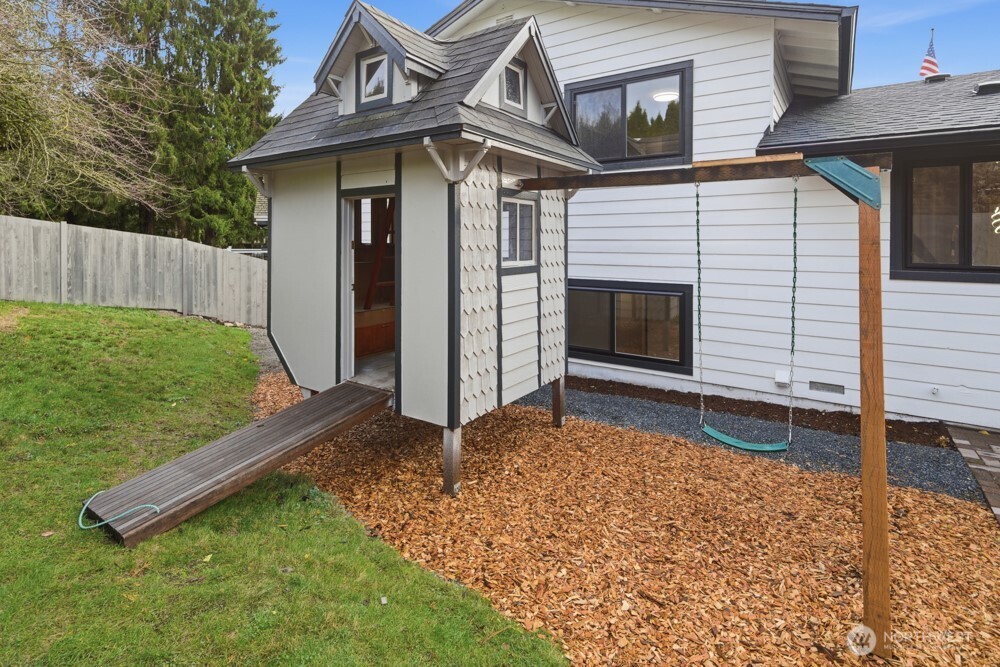 10704 NE 200th Place