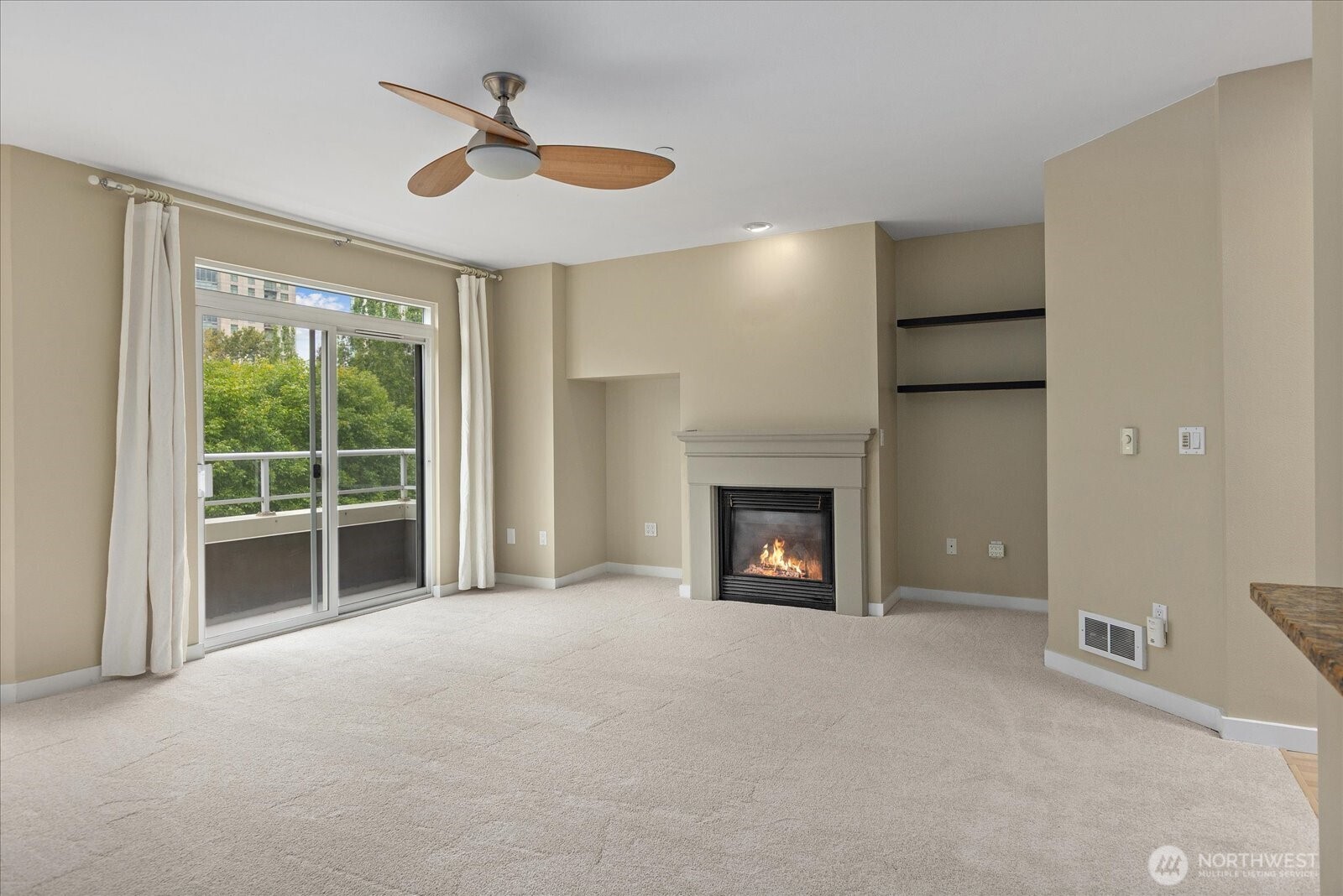 925 110th Avenue NE Unit: PH05