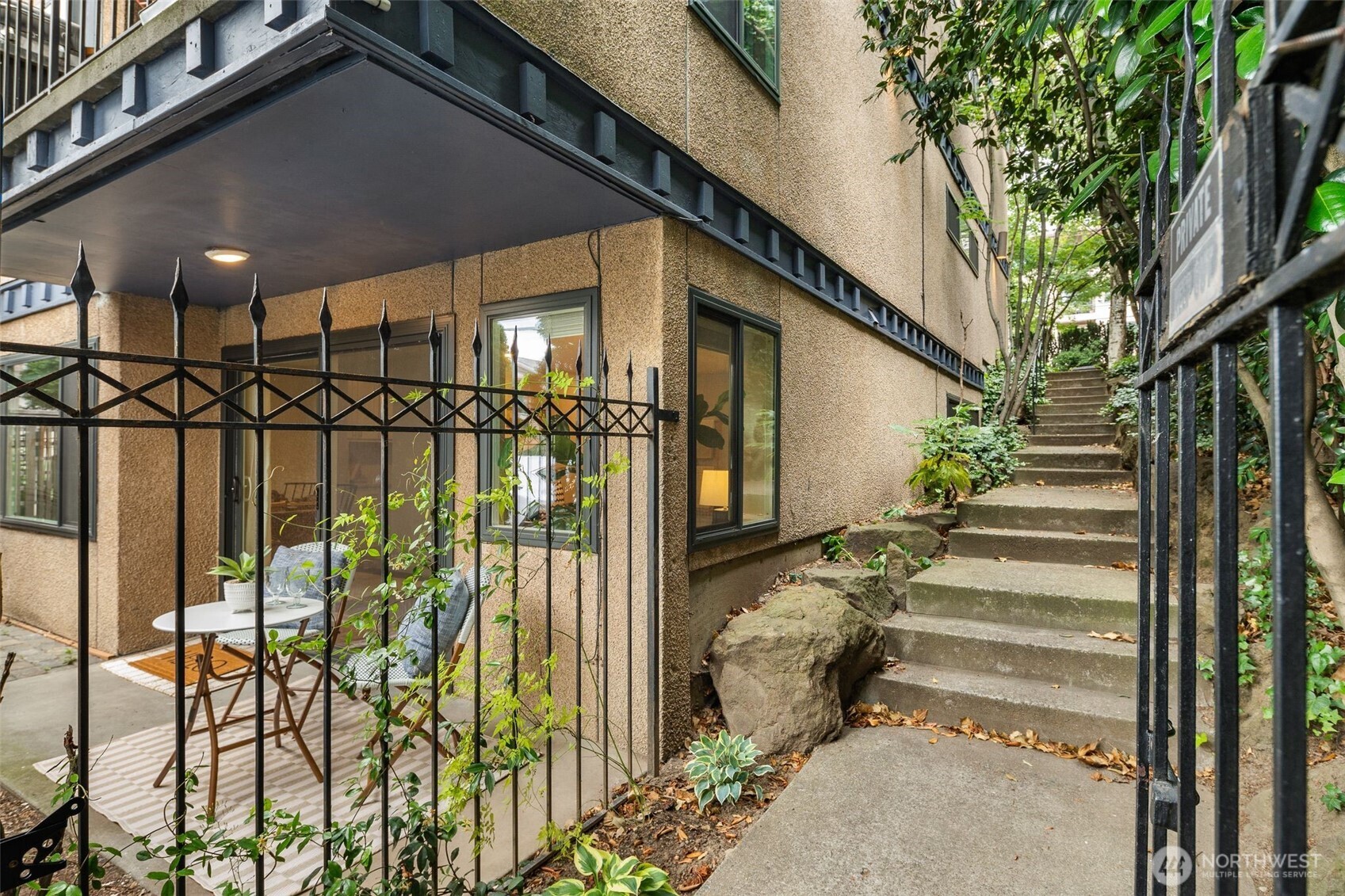 2219 Eastlake Avenue E Unit: 101