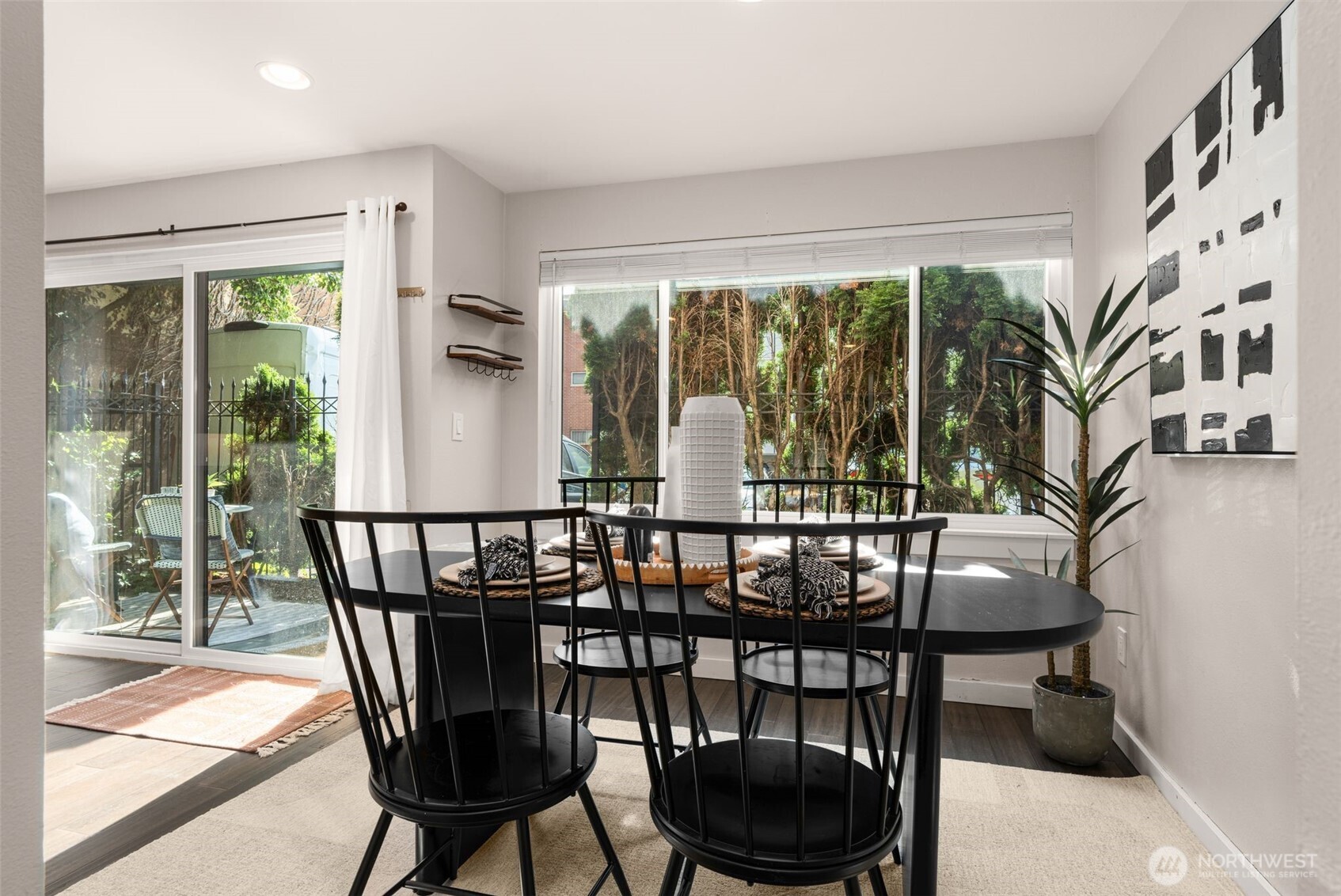 2219 Eastlake Avenue E Unit: 101