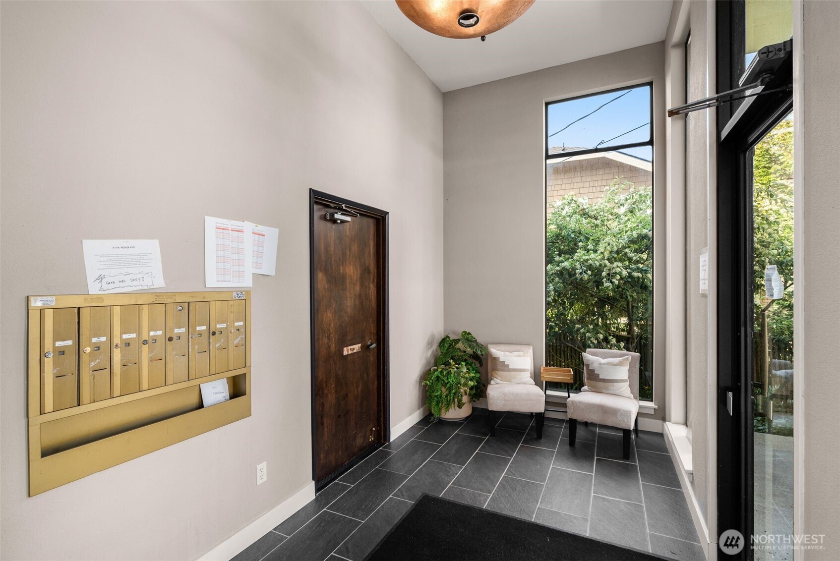 2219 Eastlake Avenue E Unit: 101