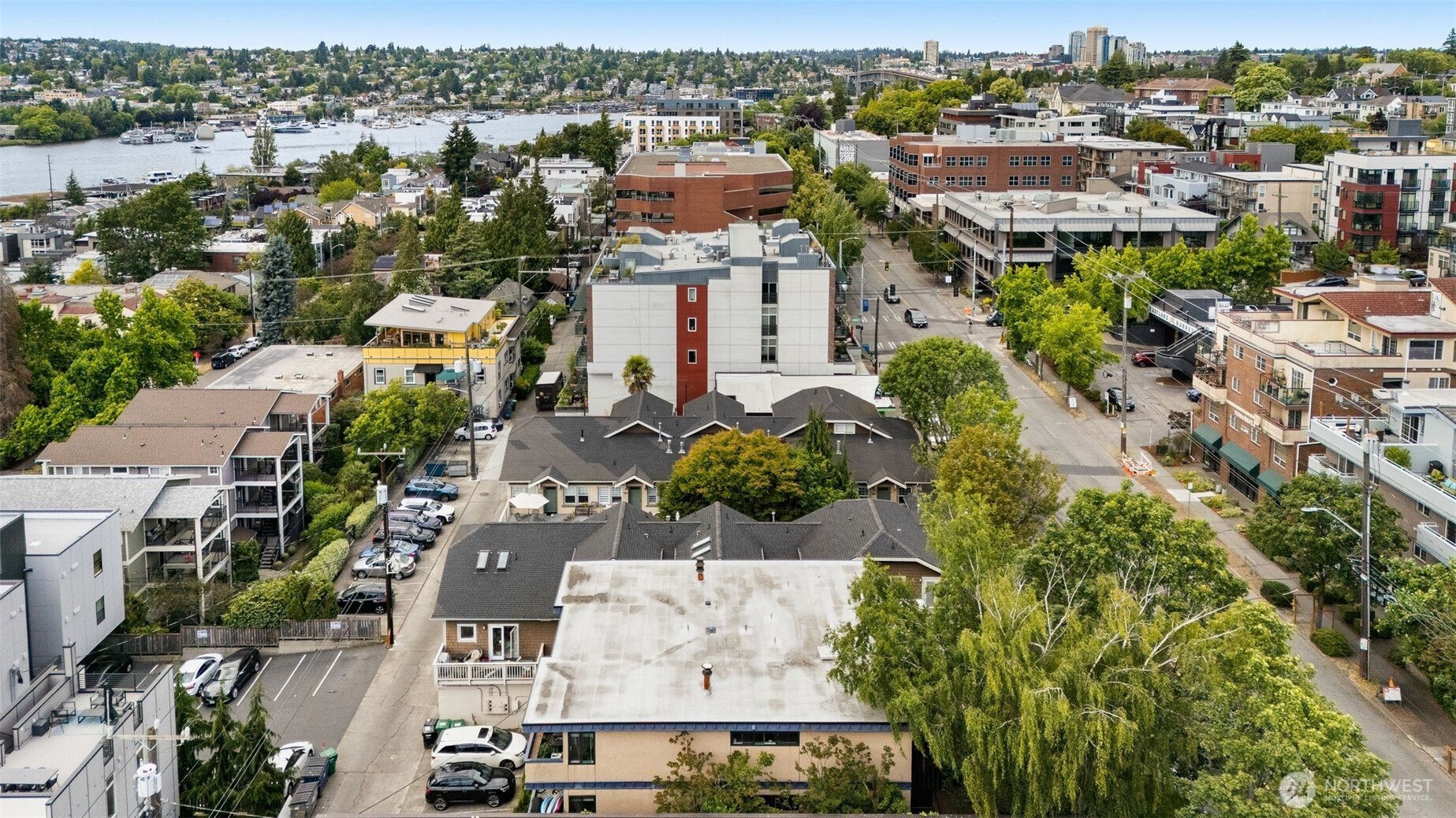 2219 Eastlake Avenue E Unit: 101