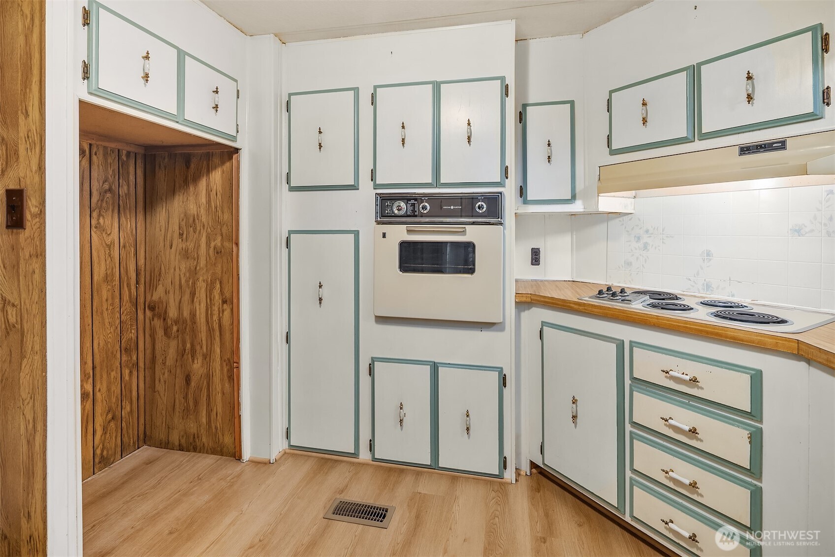 7508 47th Avenue NE Unit: 1