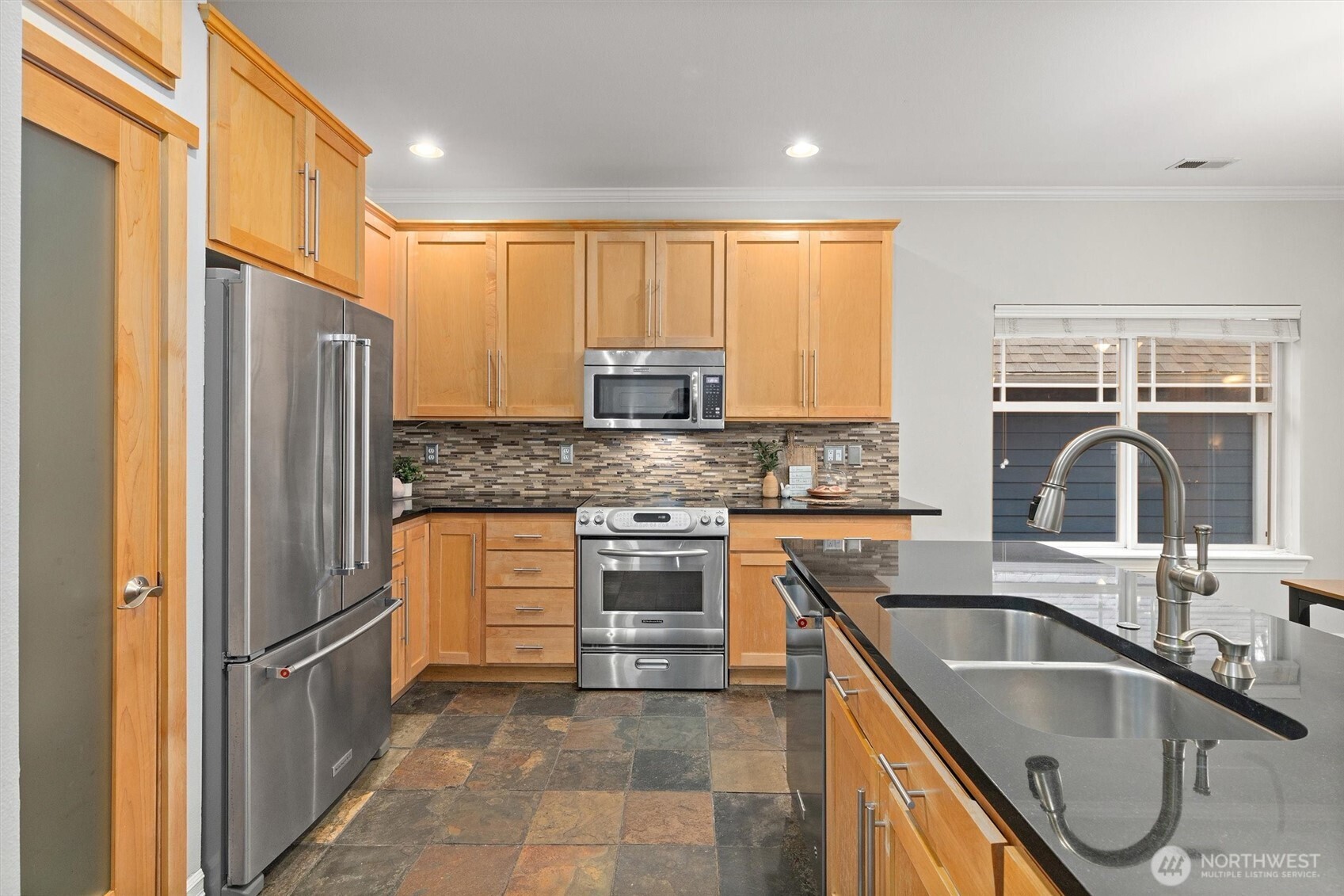 18592 Rainier View Road SE