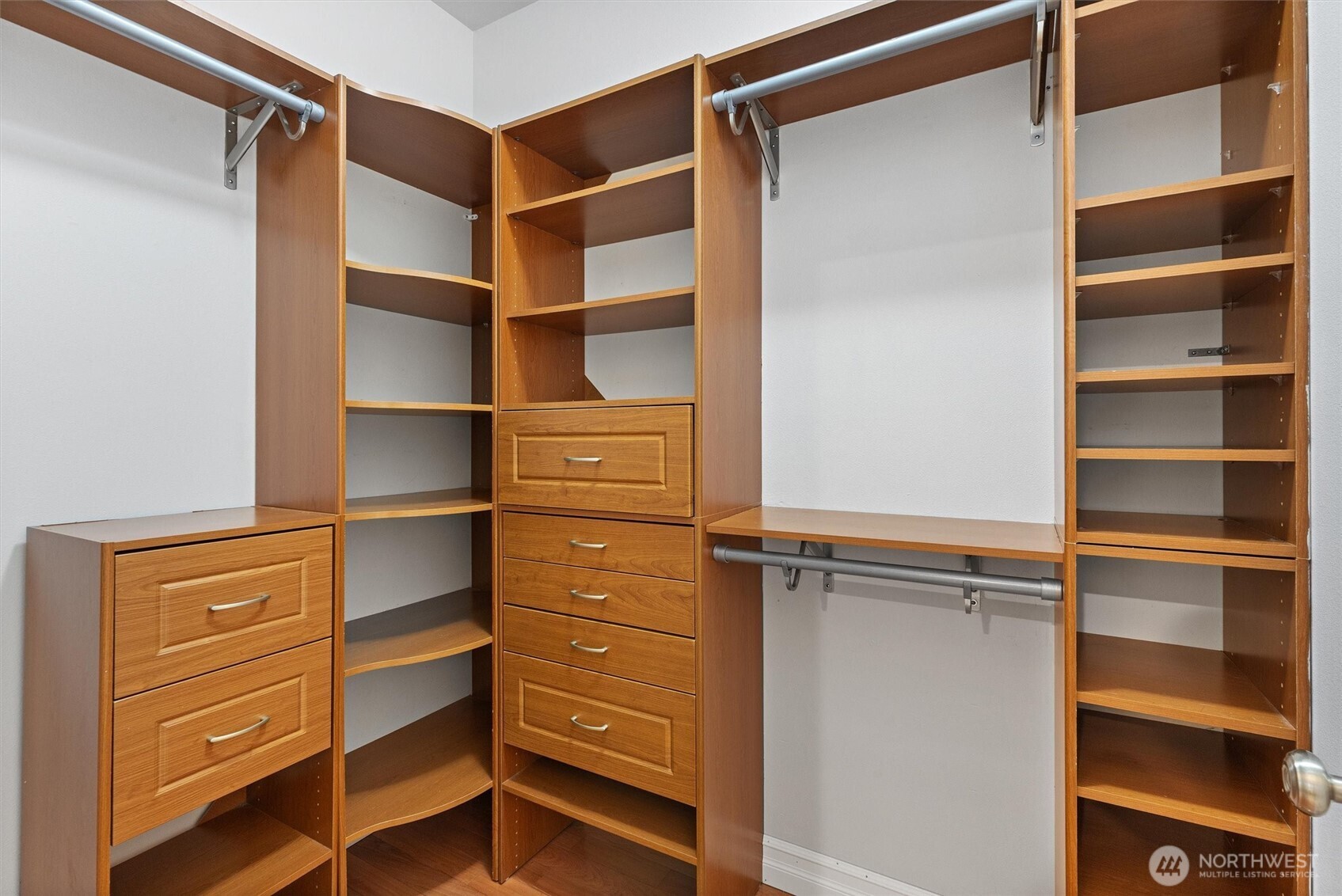 18592 Rainier View Road SE