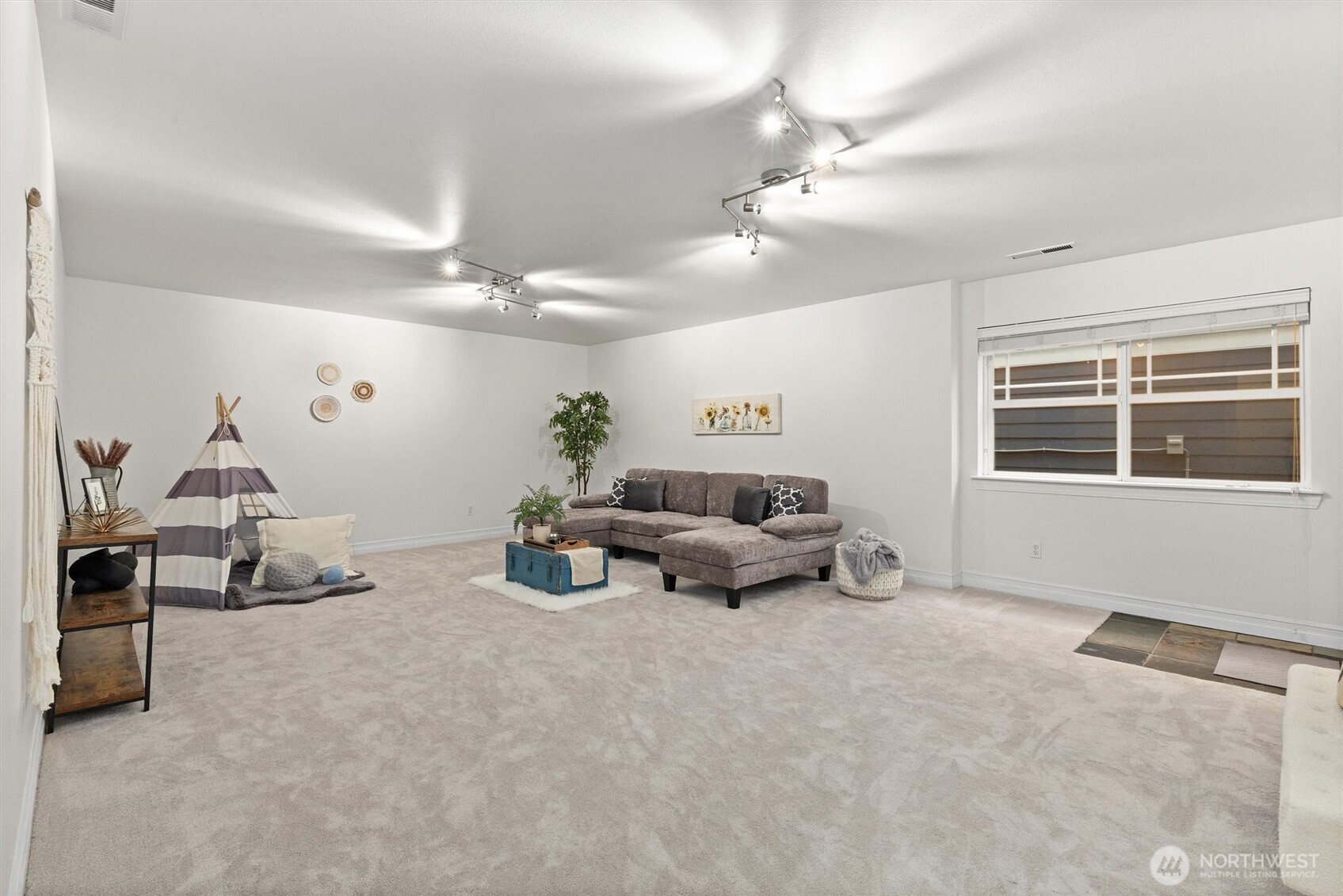 18592 Rainier View Road SE