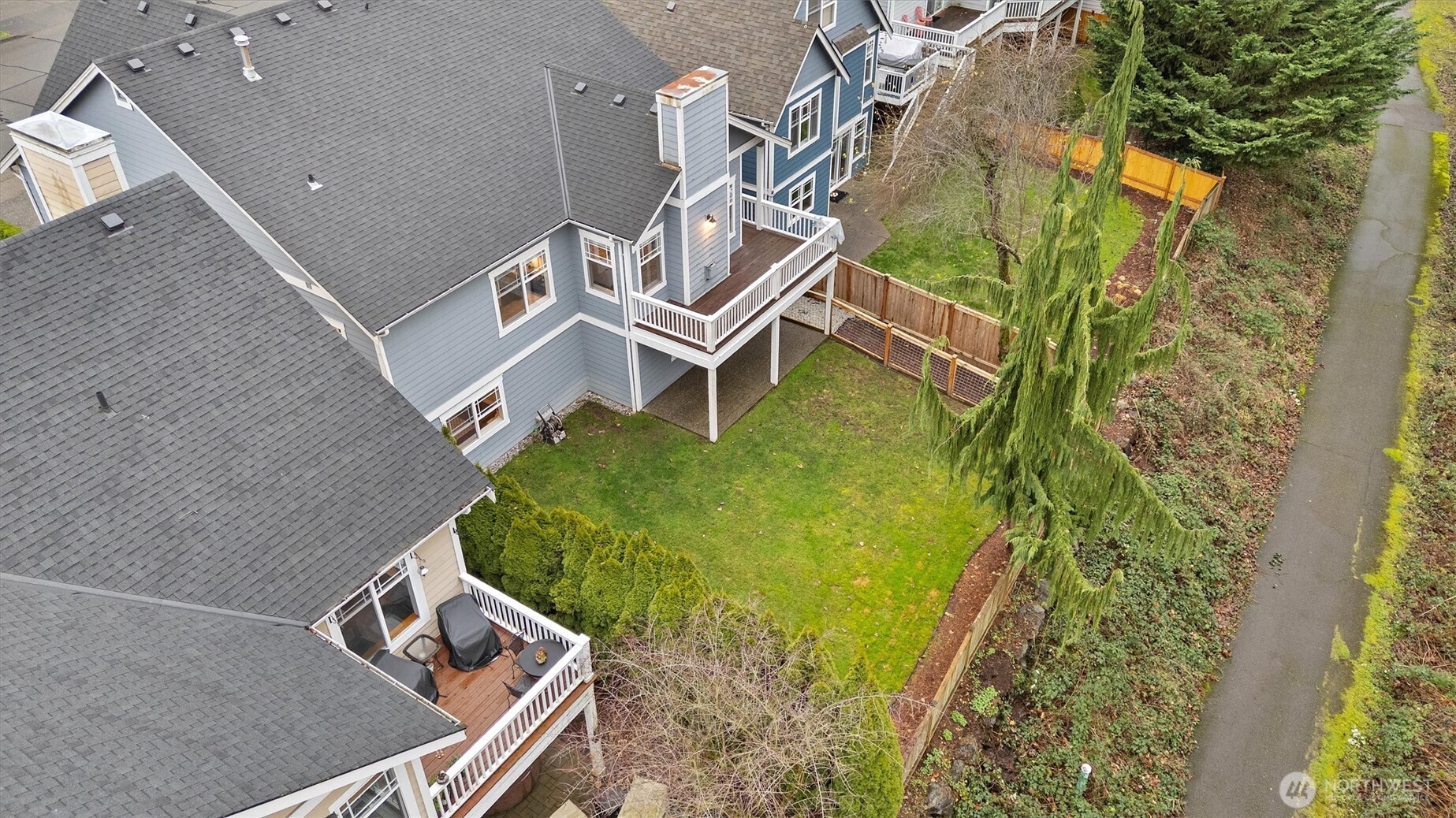 18592 Rainier View Road SE