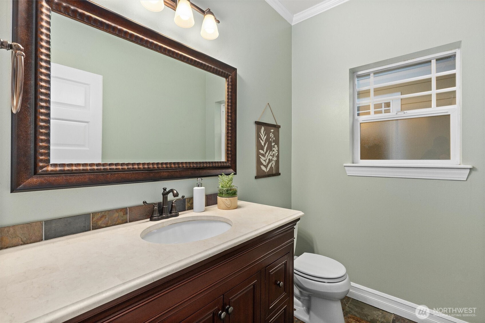 18592 Rainier View Road SE