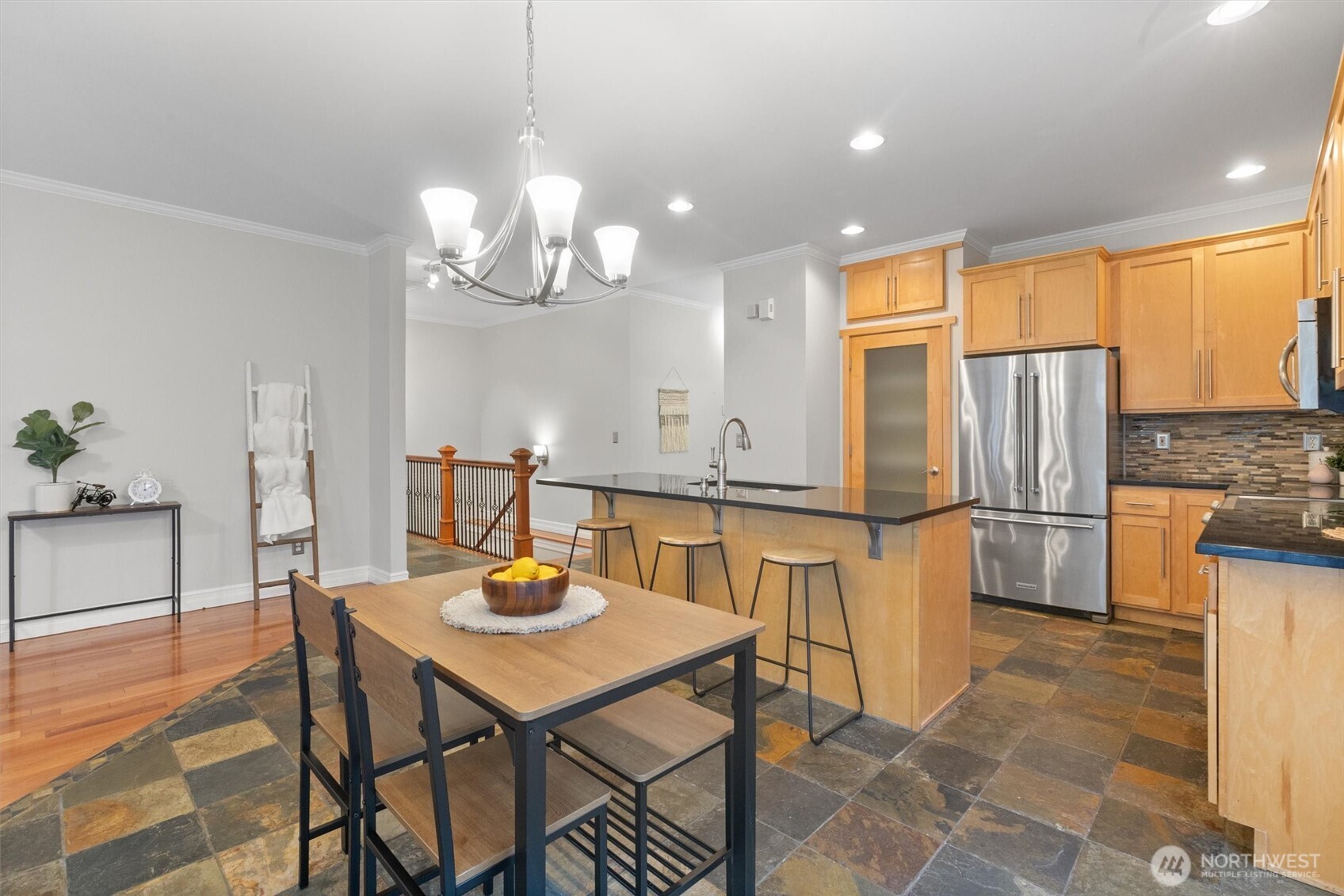 18592 Rainier View Road SE