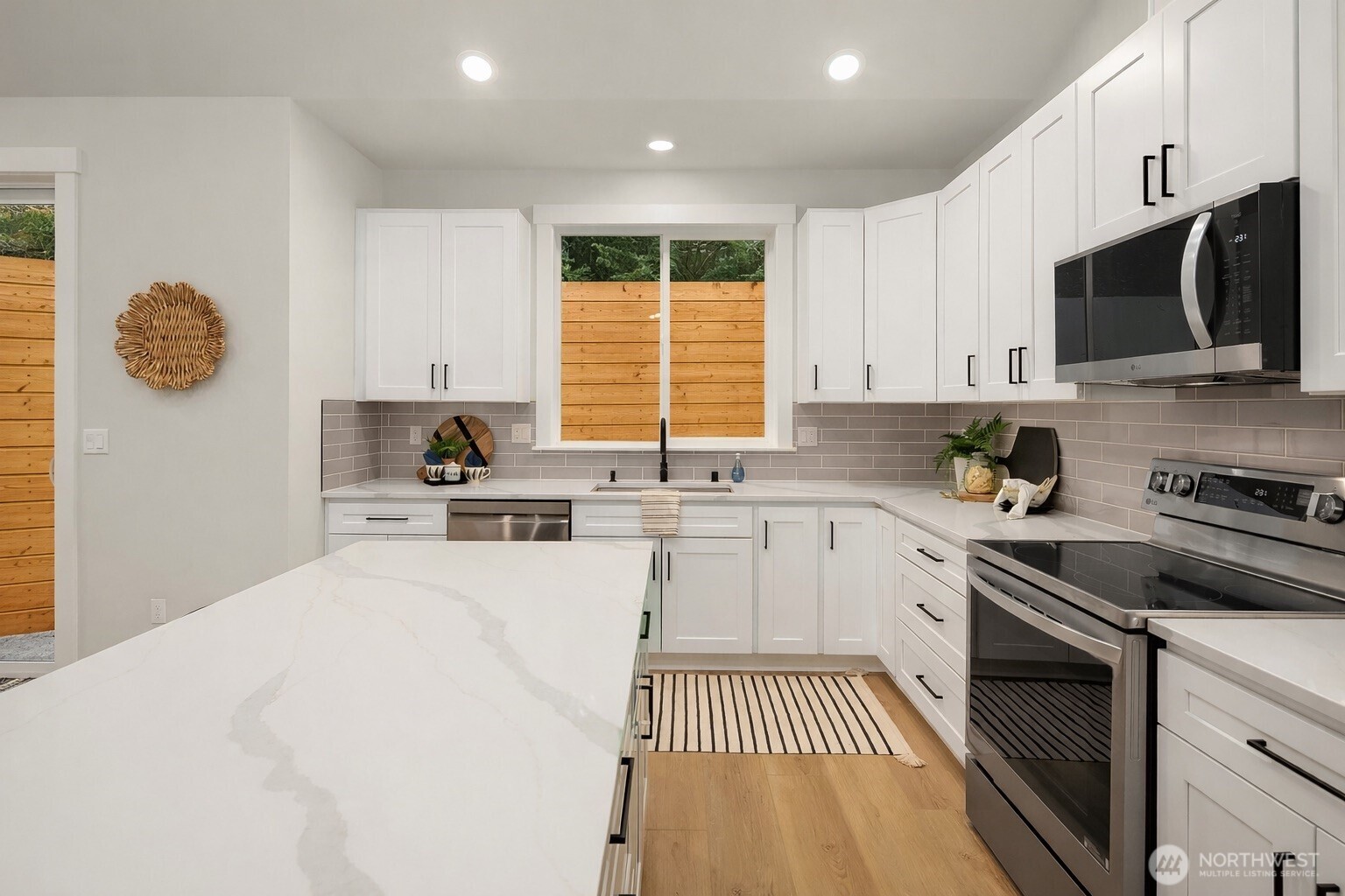 4 Twin Flower Circle