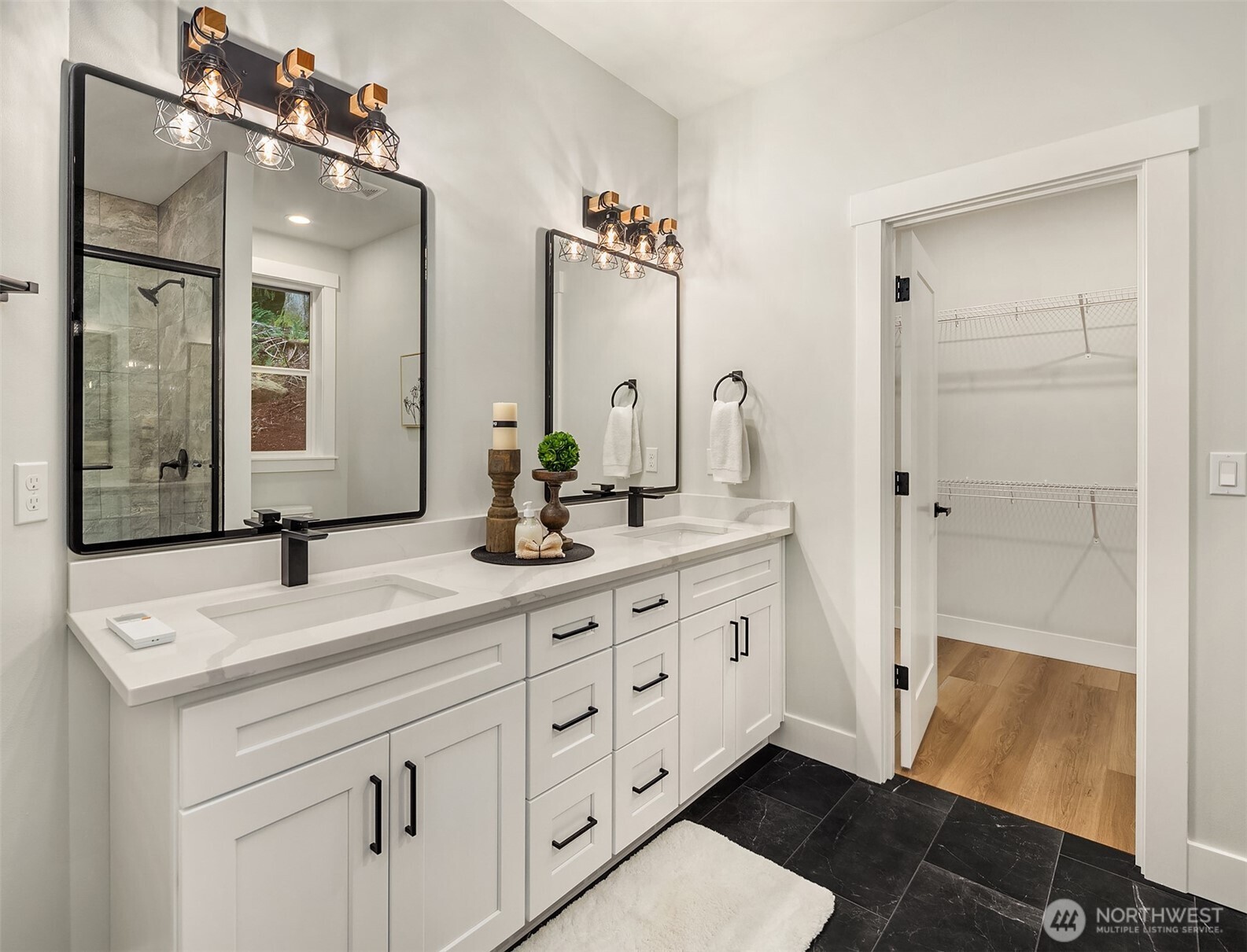 4 Twin Flower Circle