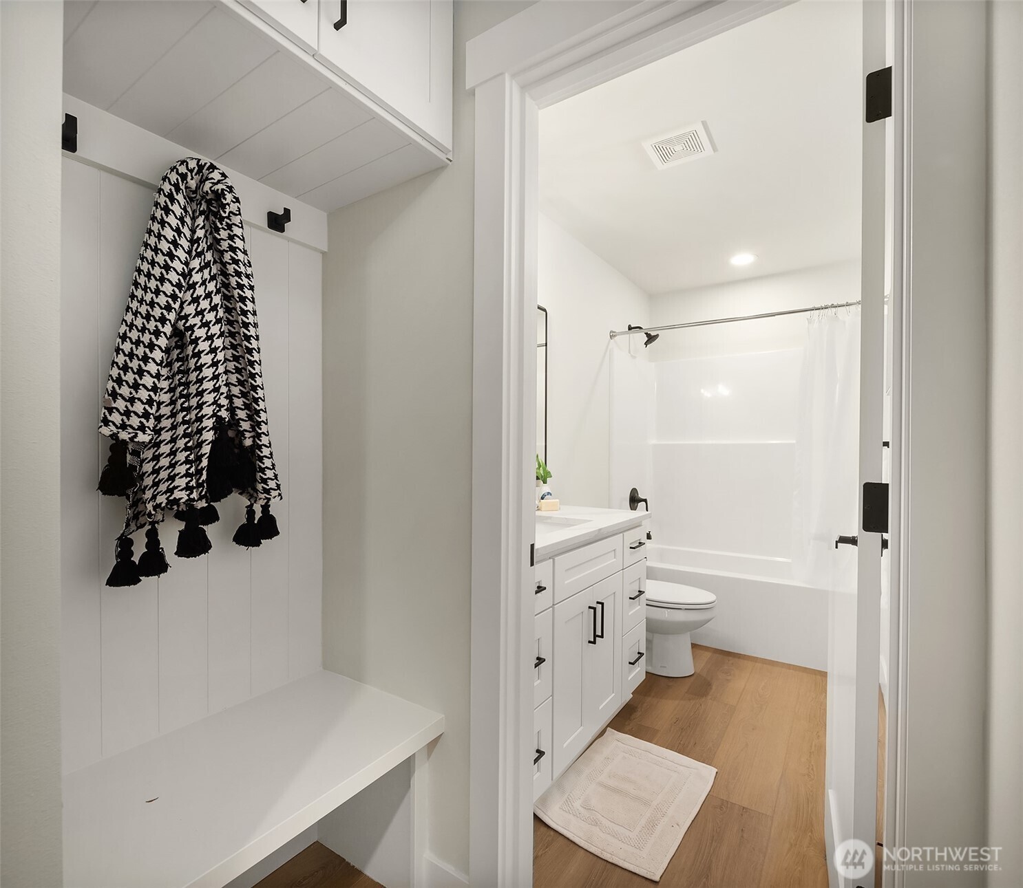 4 Twin Flower Circle