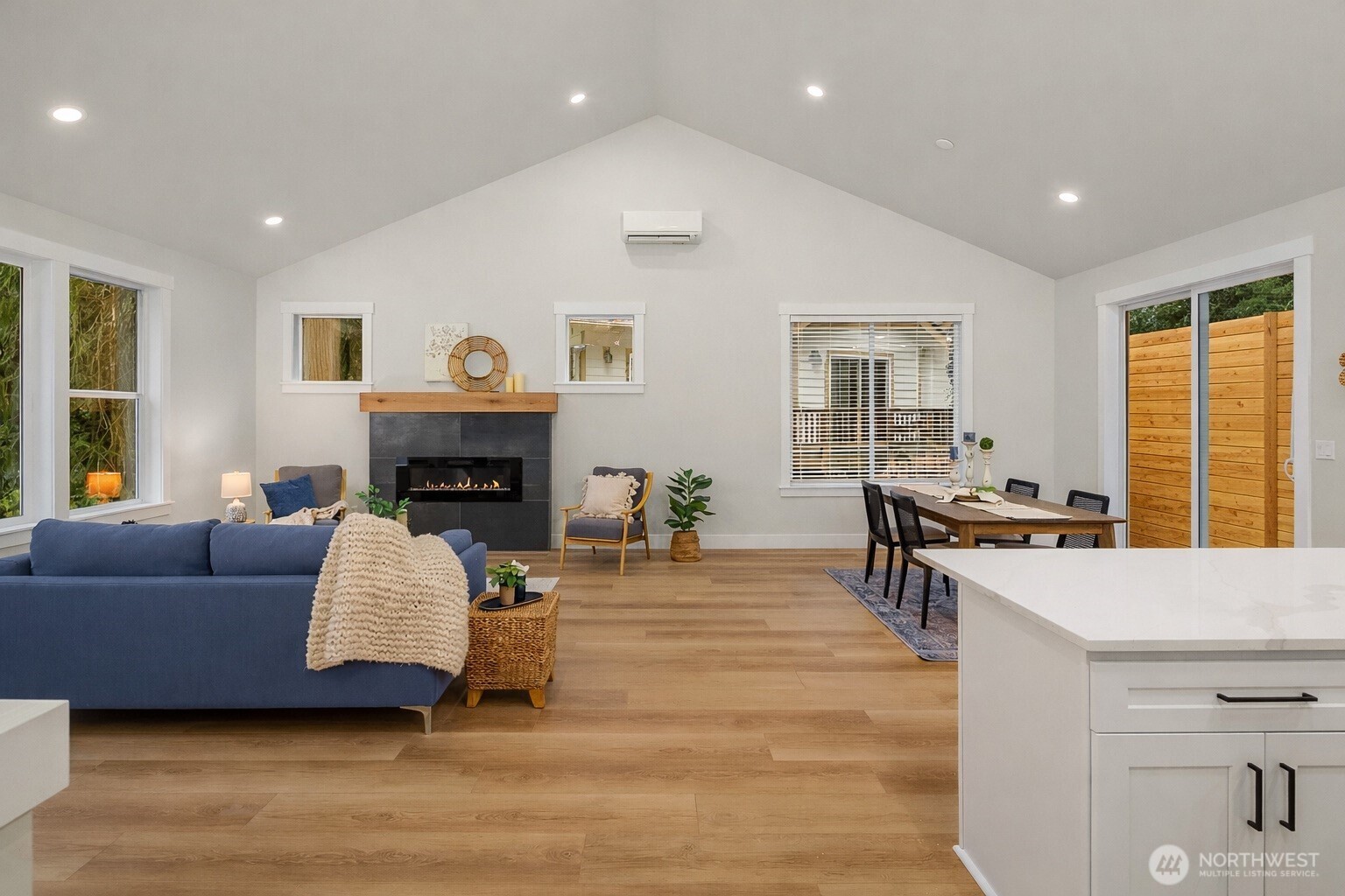 4 Twin Flower Circle