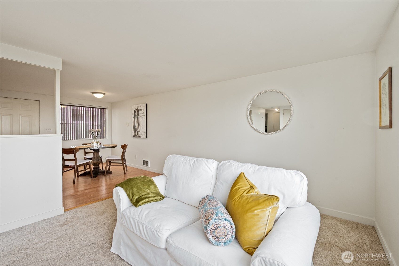 2112 RUCKER Avenue Unit: 6