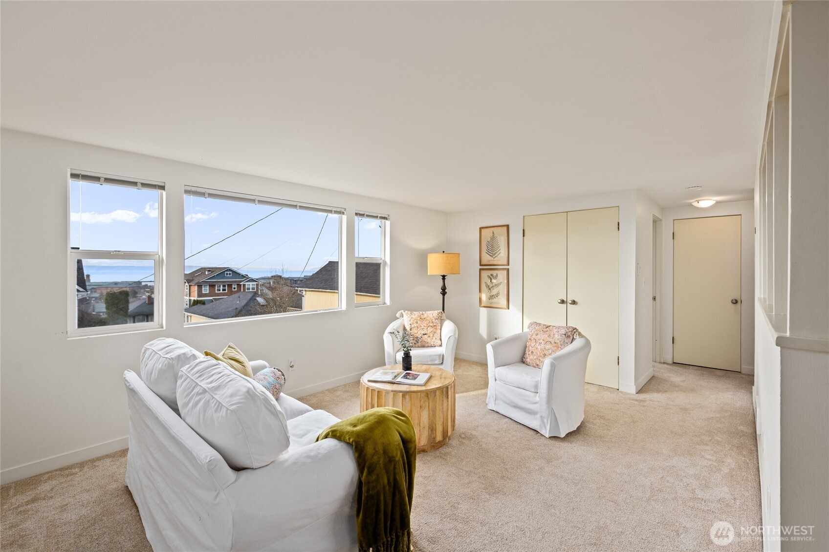 2112 RUCKER Avenue Unit: 6