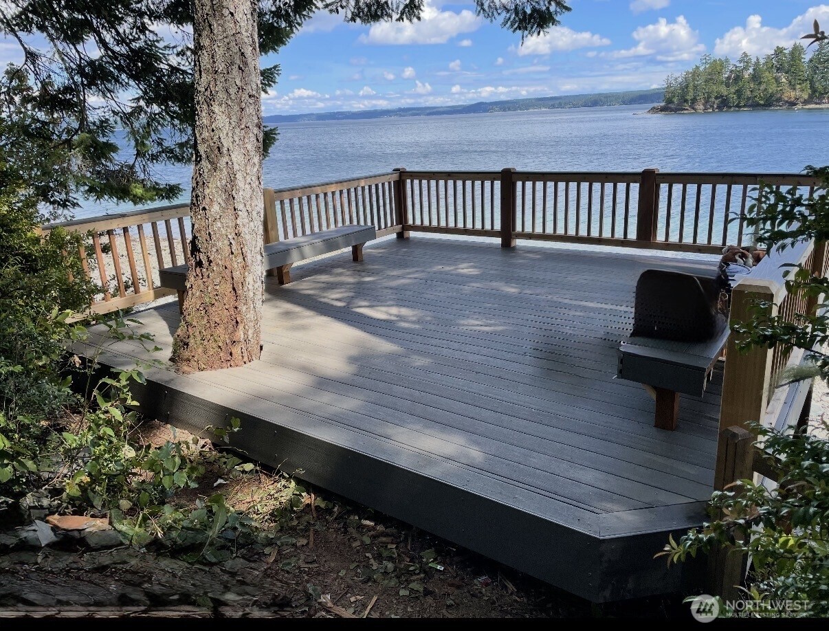 511 Pleasant Harbor Road