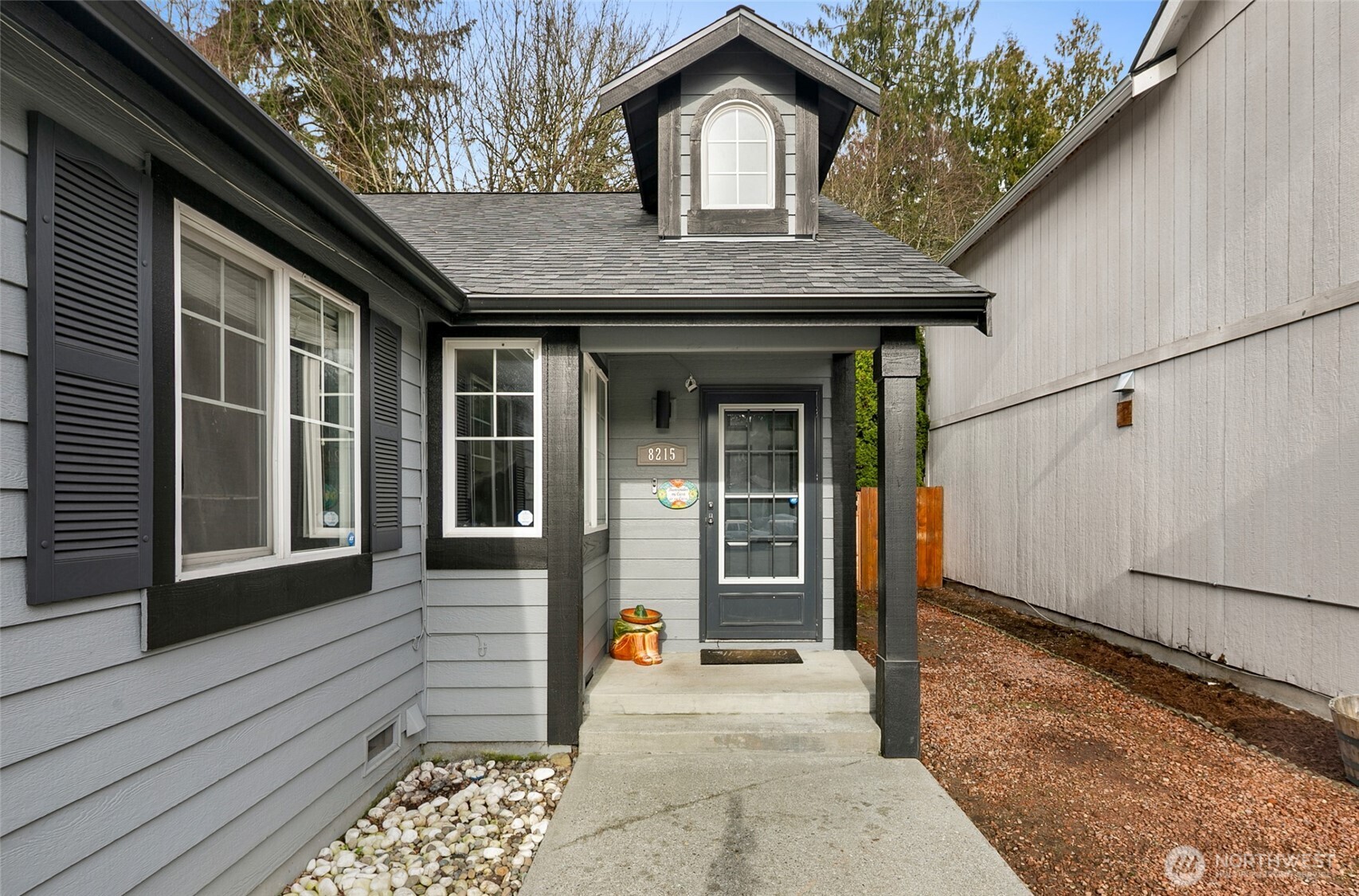 8215 1st Street SE