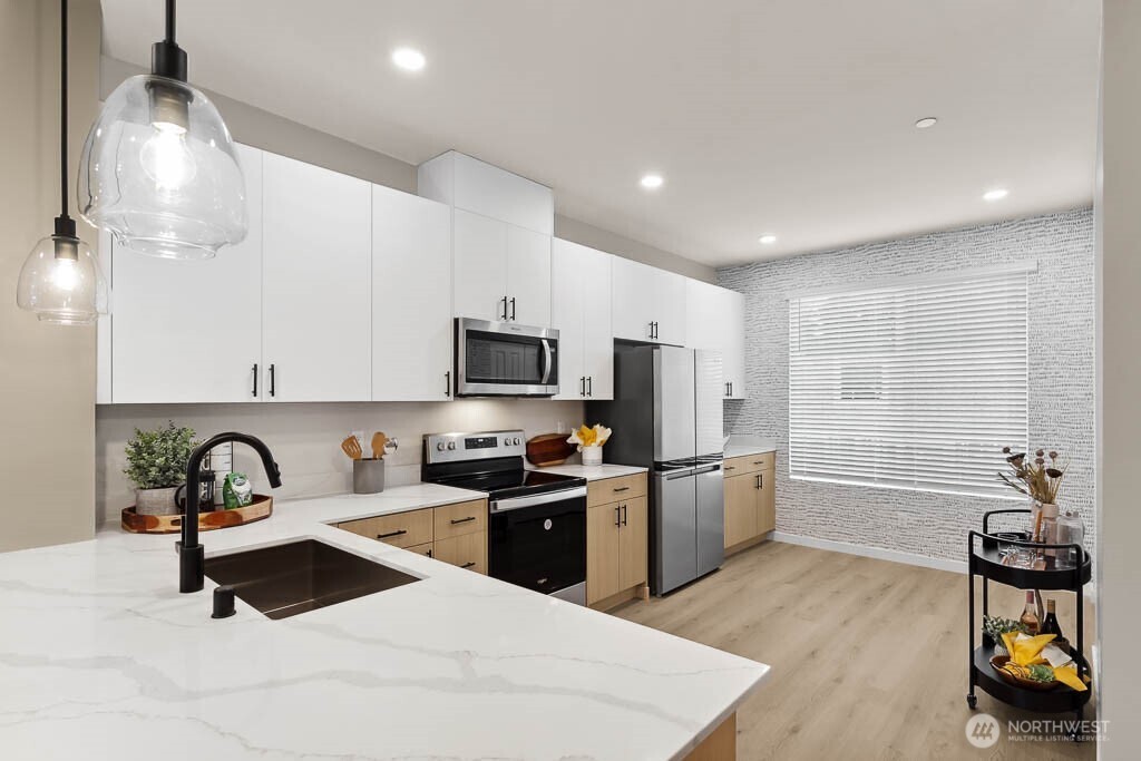 16111 36th Avenue W Unit: H5