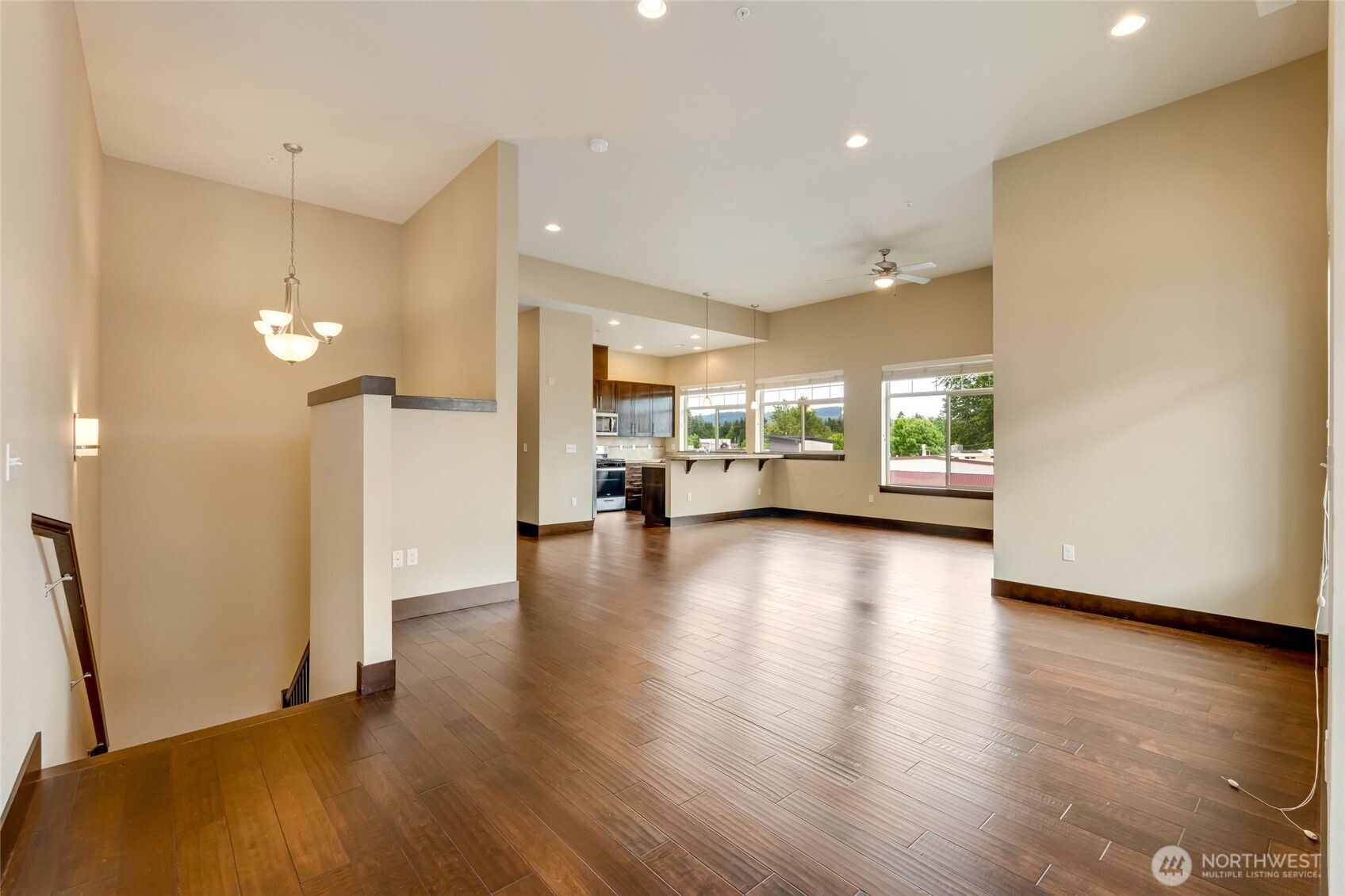 4020 NE 3rd Place Unit: B