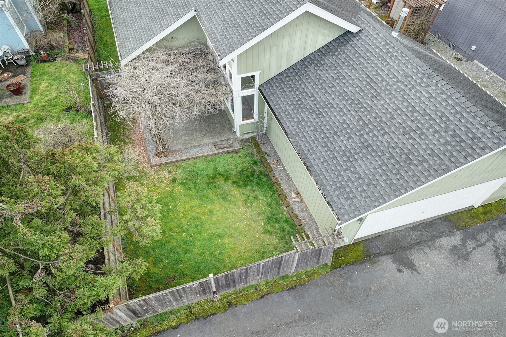 15881 Lords lake Avenue SE