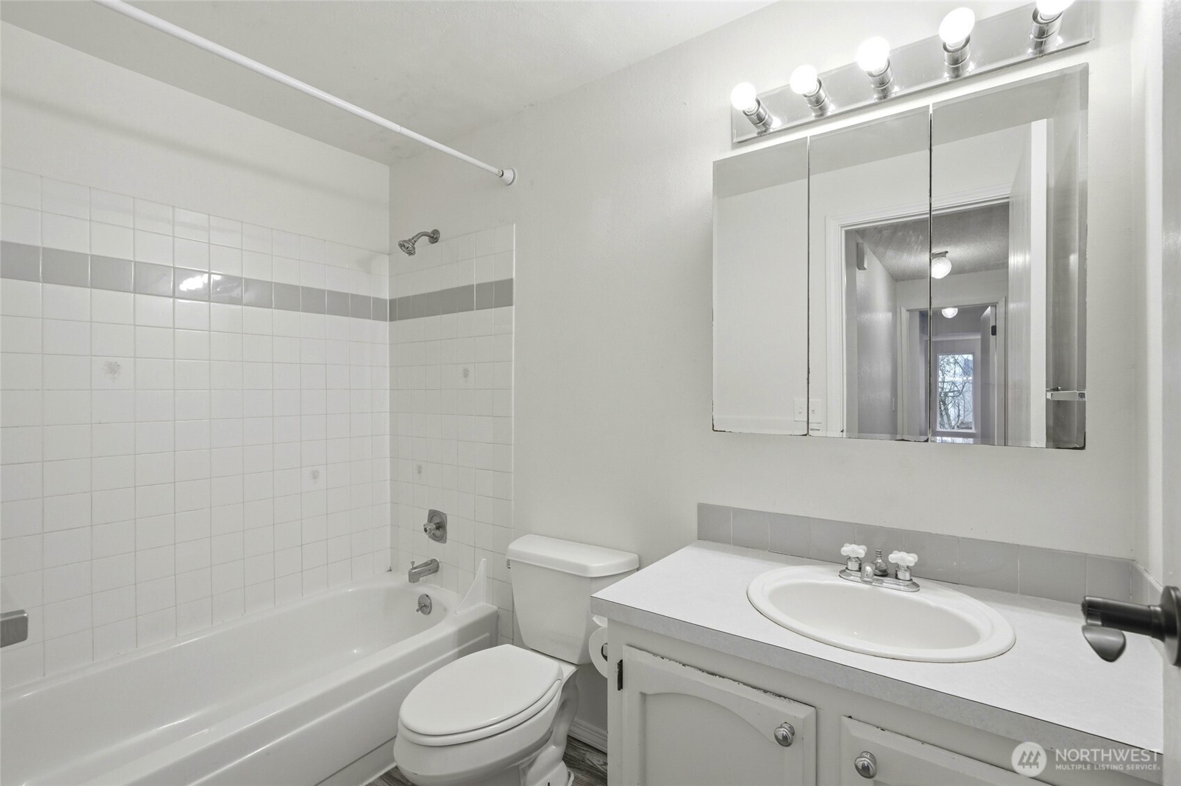 820 Cady Road Unit: H101