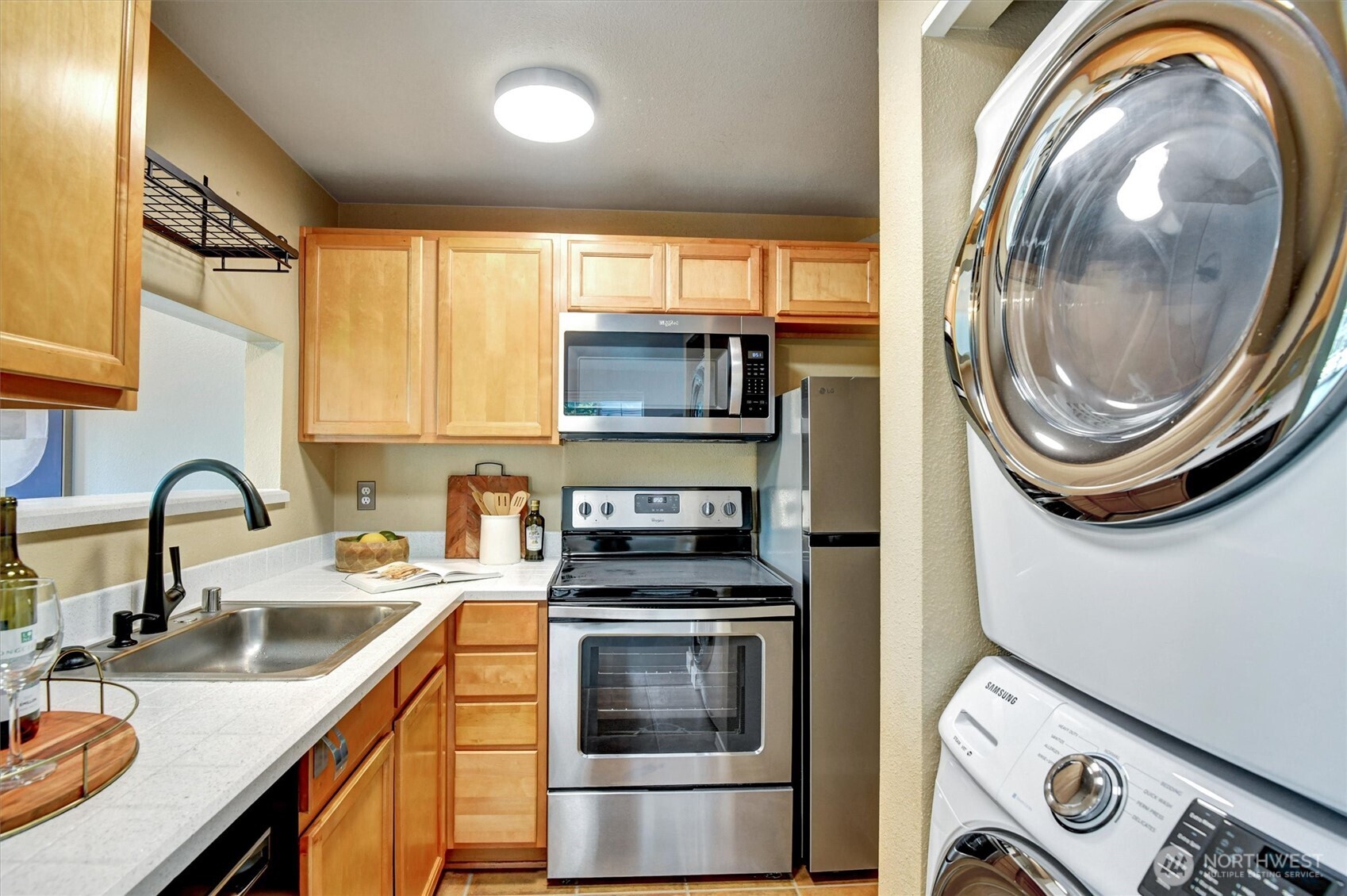 1127 N 198th Street Unit: A303