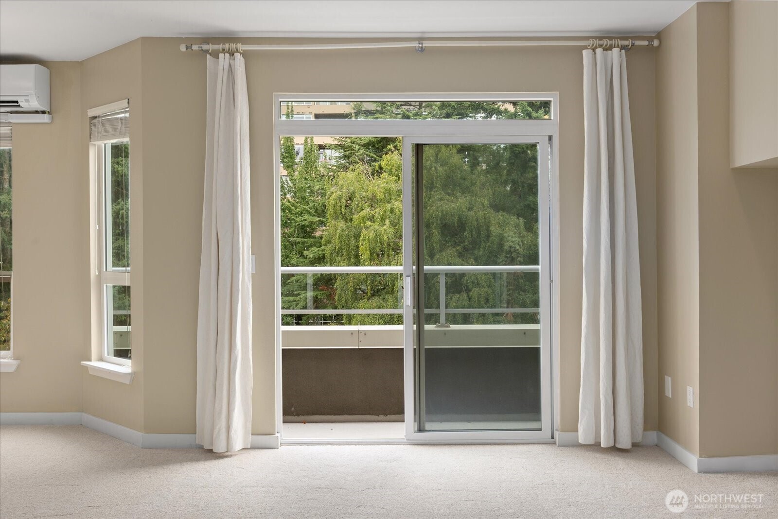 925 110th Avenue NE Unit: PH05