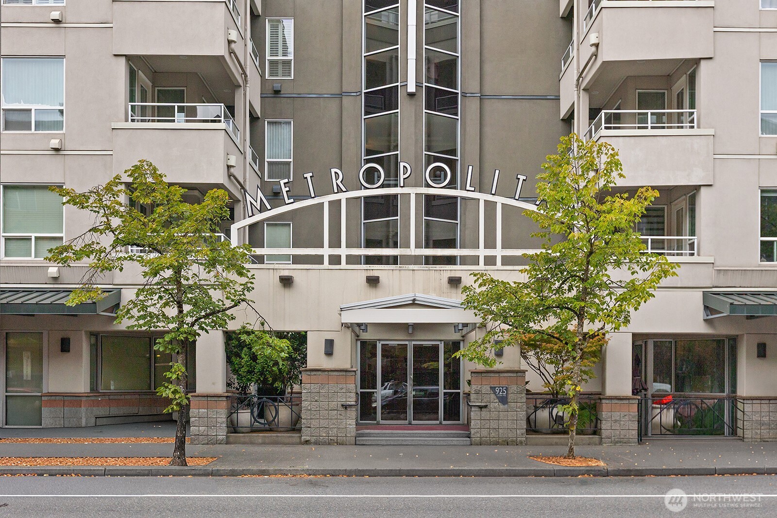 925 110th Avenue NE Unit: PH05