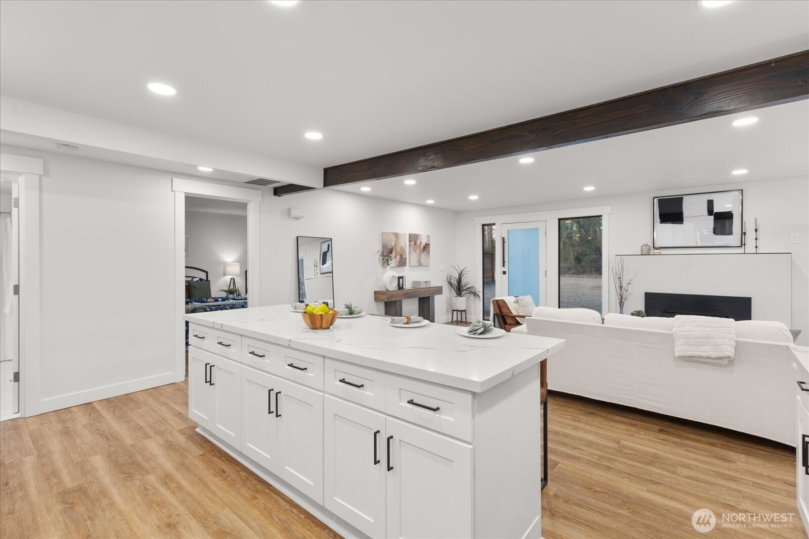 3809 NE 105th Street