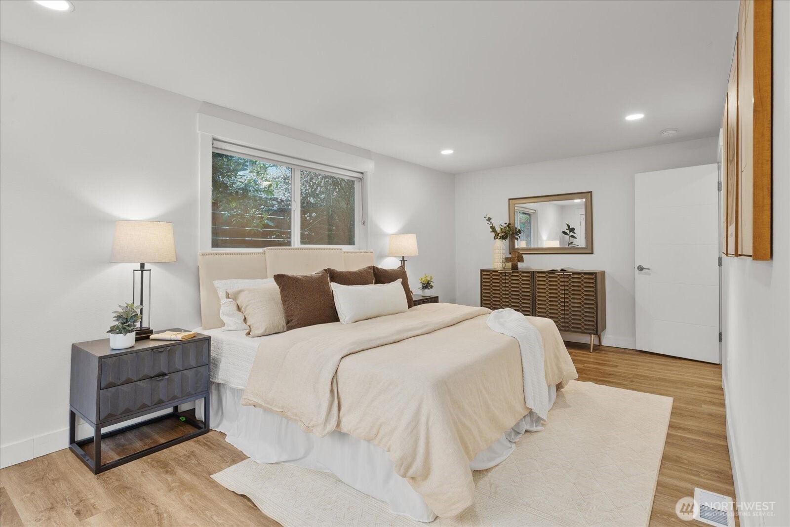 3809 NE 105th Street