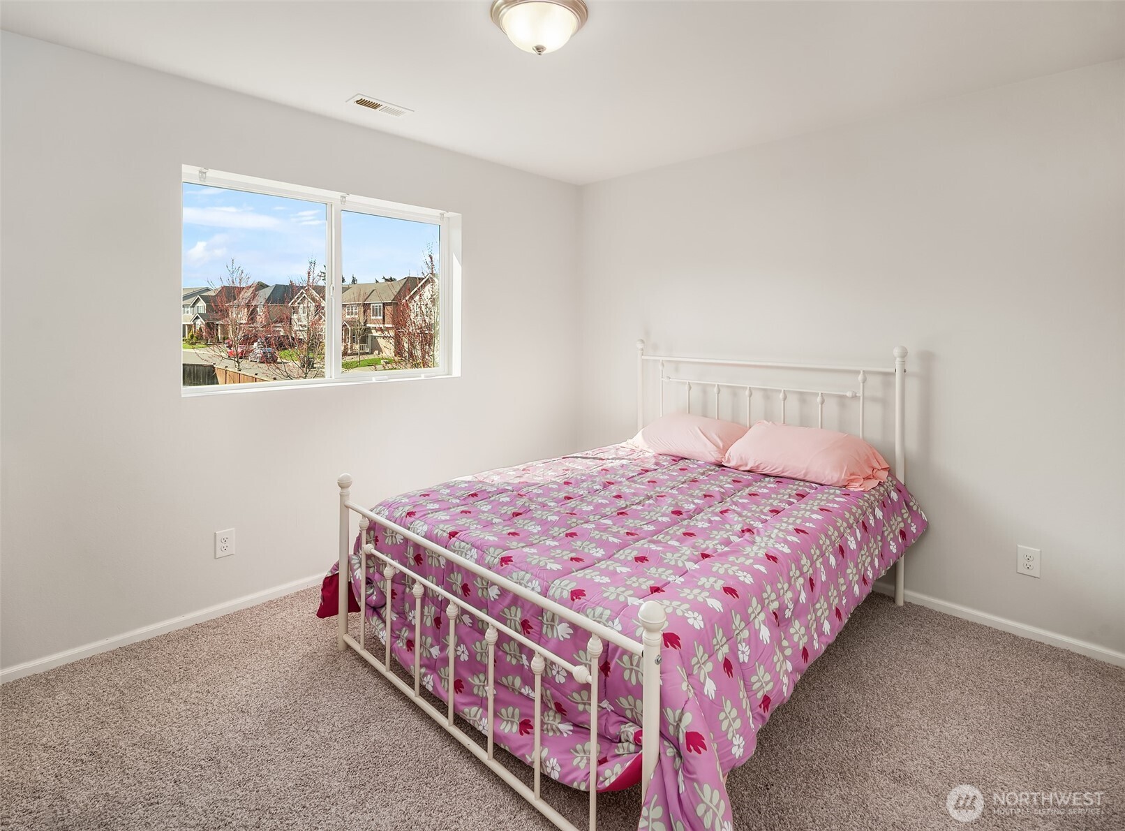 10502 189th Street E