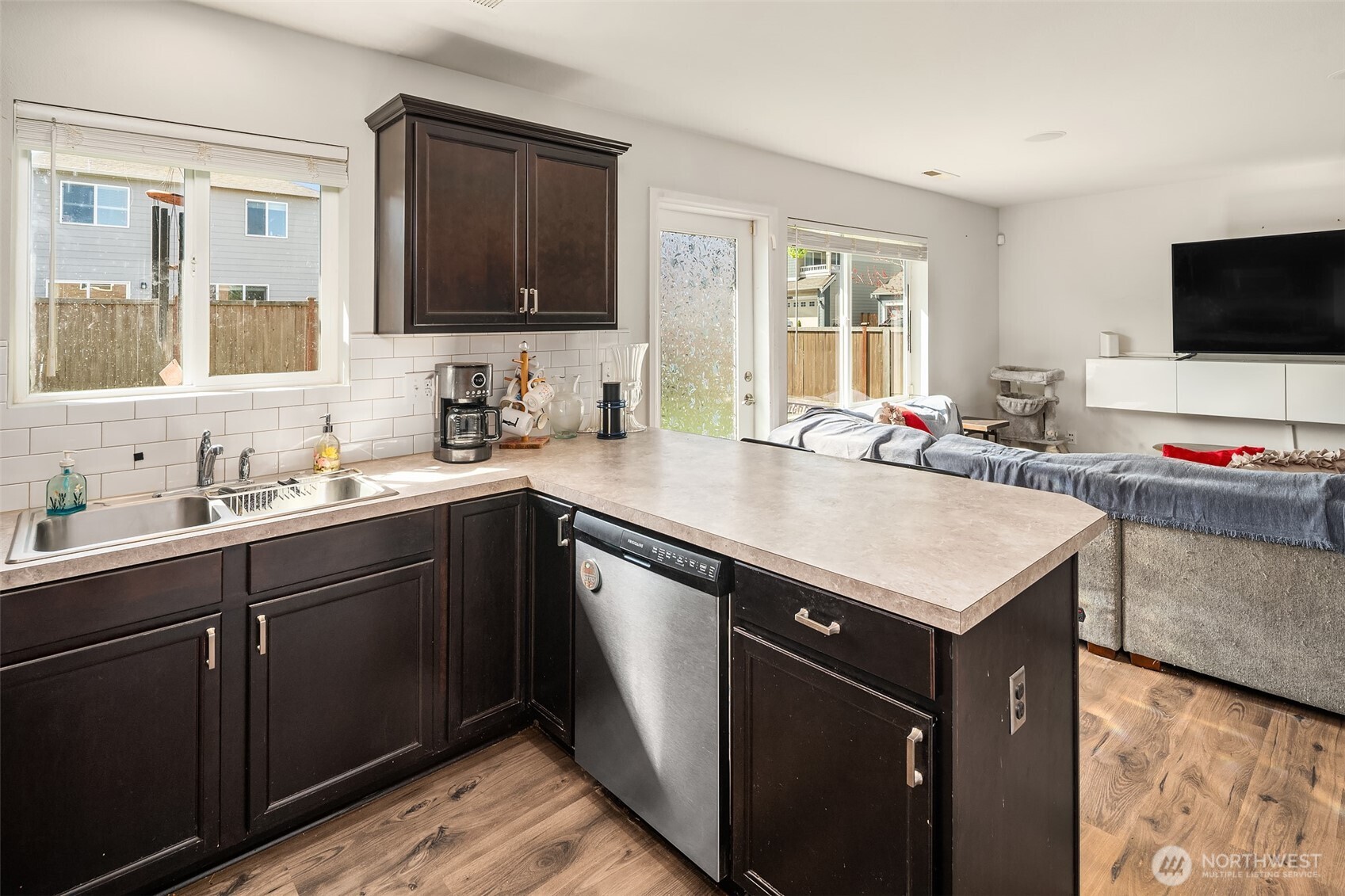 10502 189th Street E