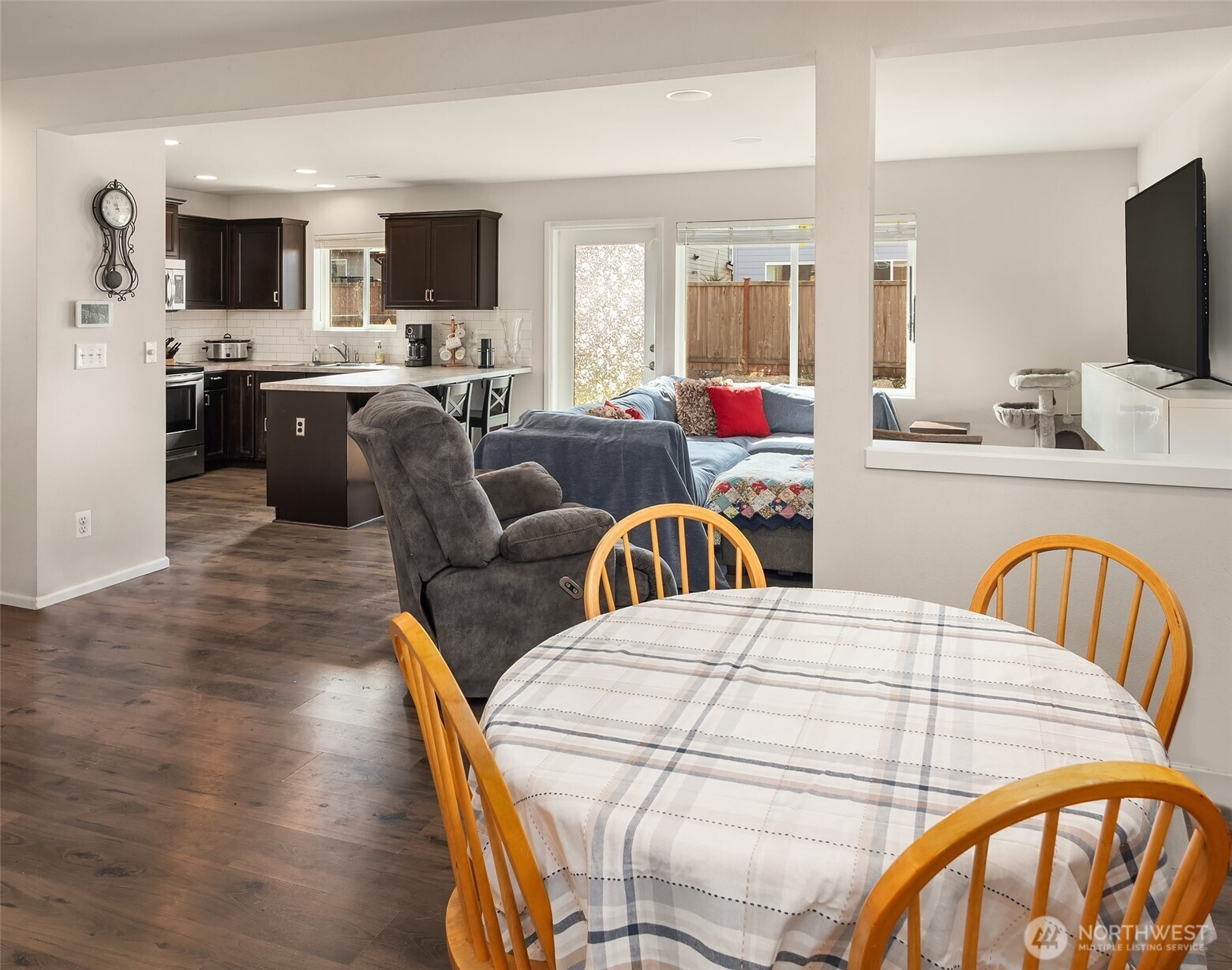 10502 189th Street E