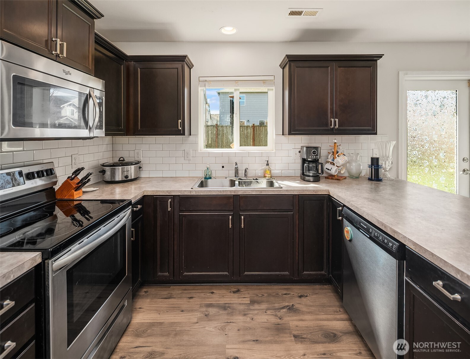 10502 189th Street E